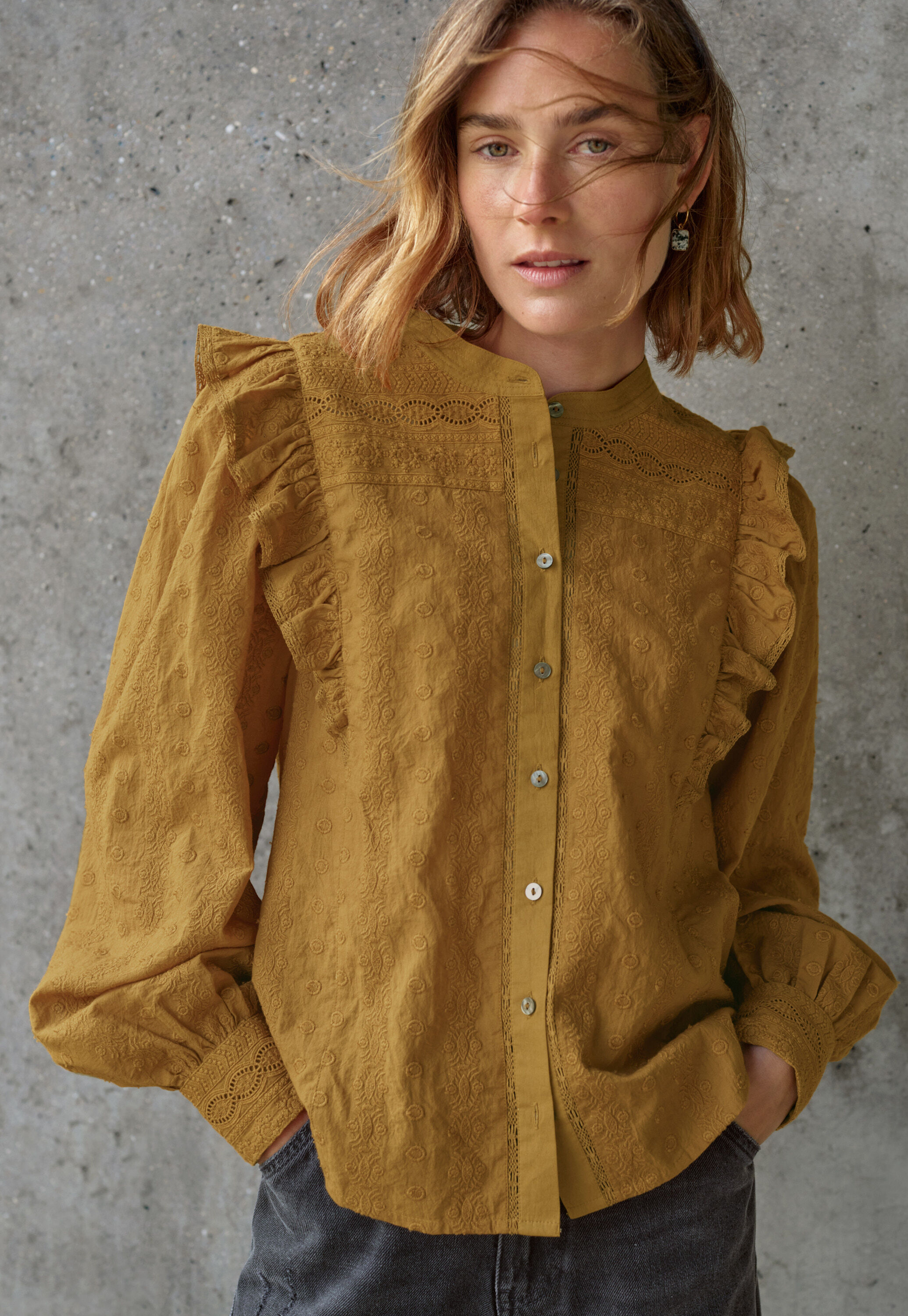 Bestickte Bluse