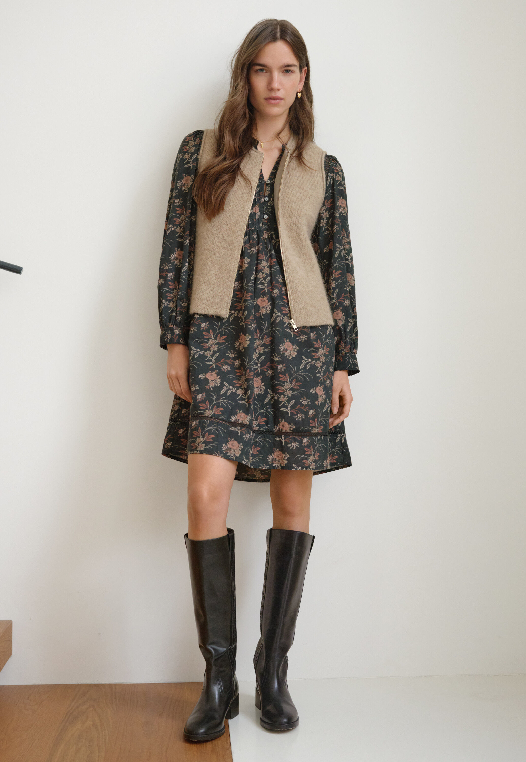 Kleid mit Print und Spitze, Kohlschwarz, large