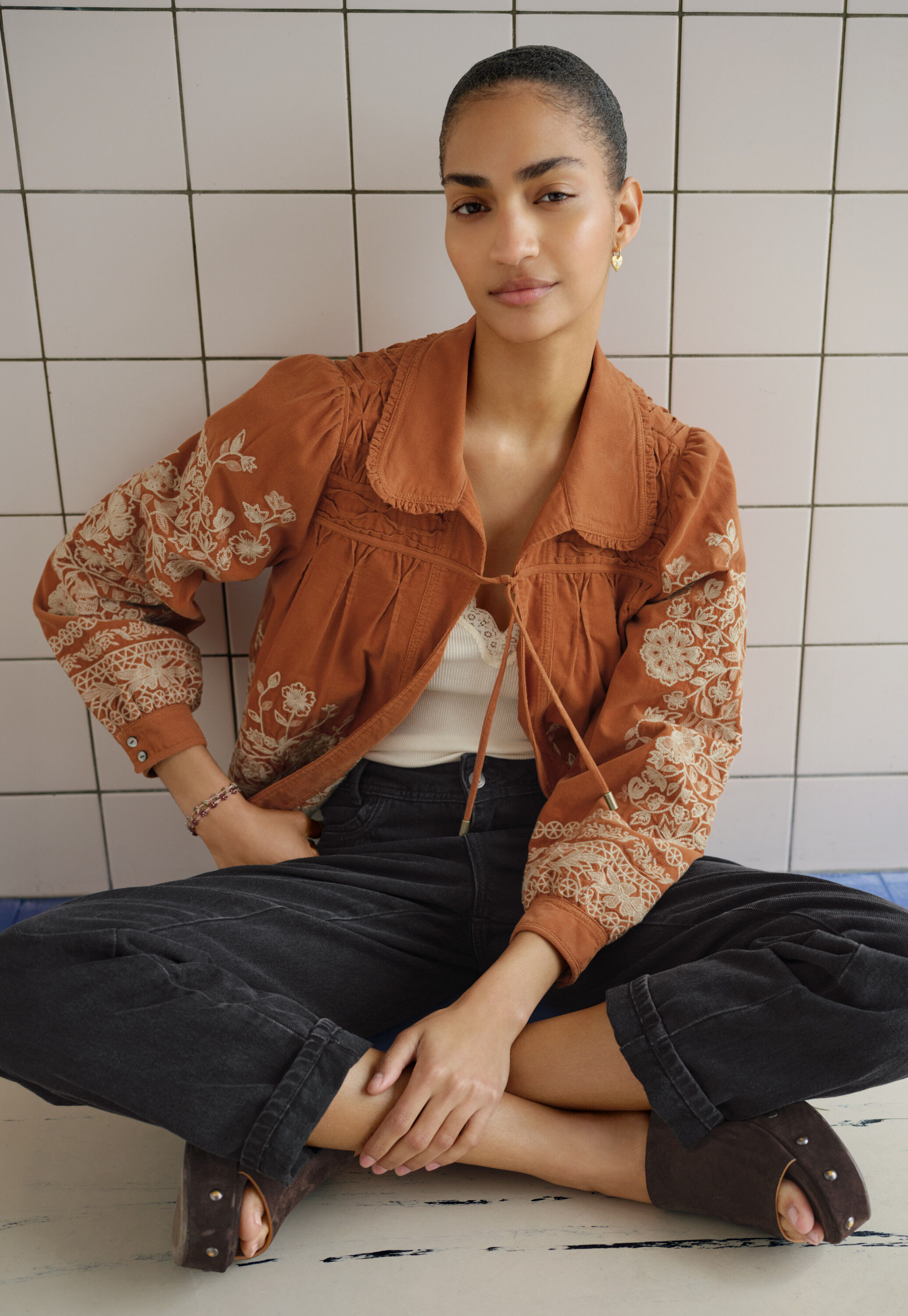 Bestickte Cordjacke, Rost, large