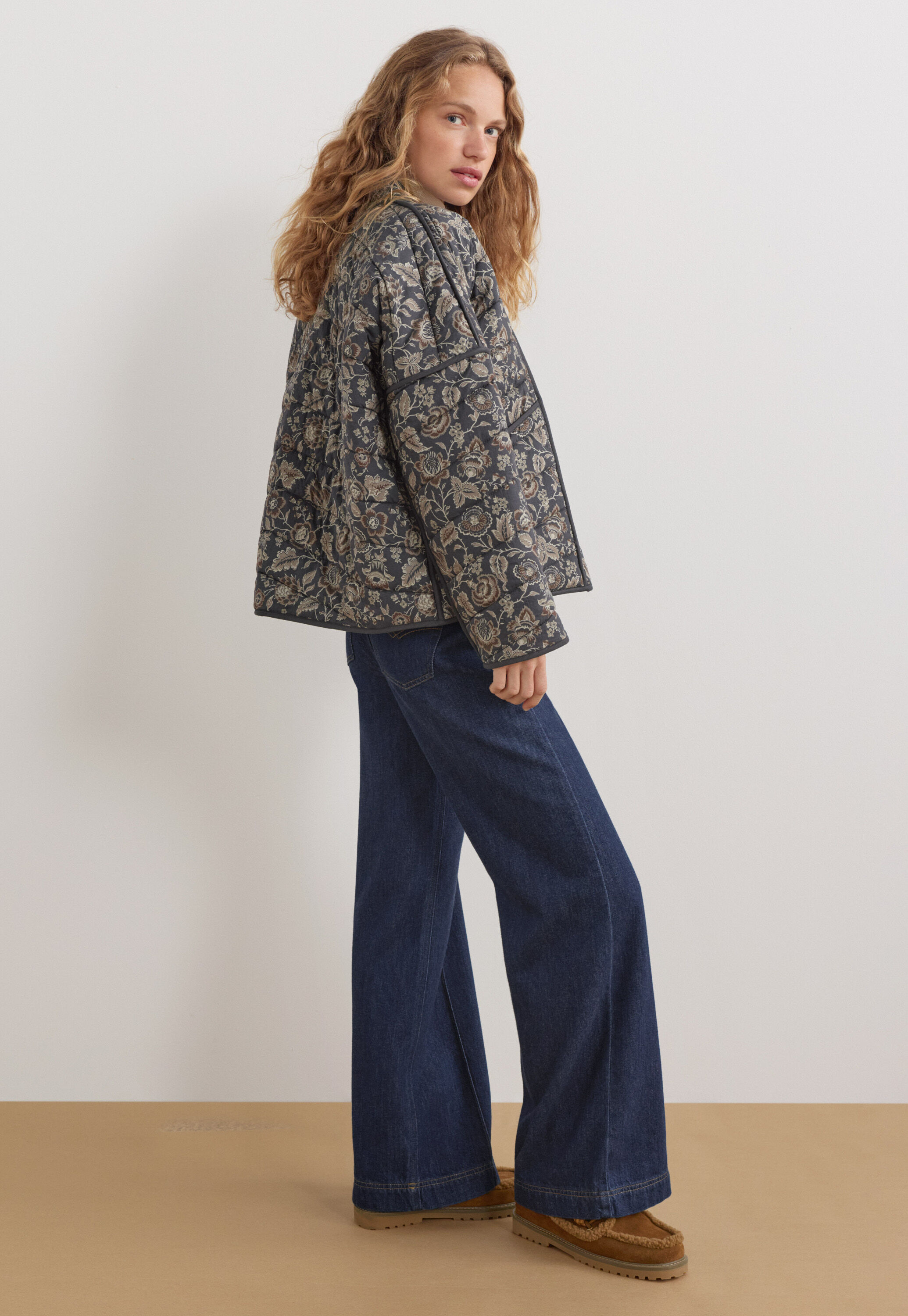 Gesteppte Jacke mit Print, Kohlschwarz/Nerz, large