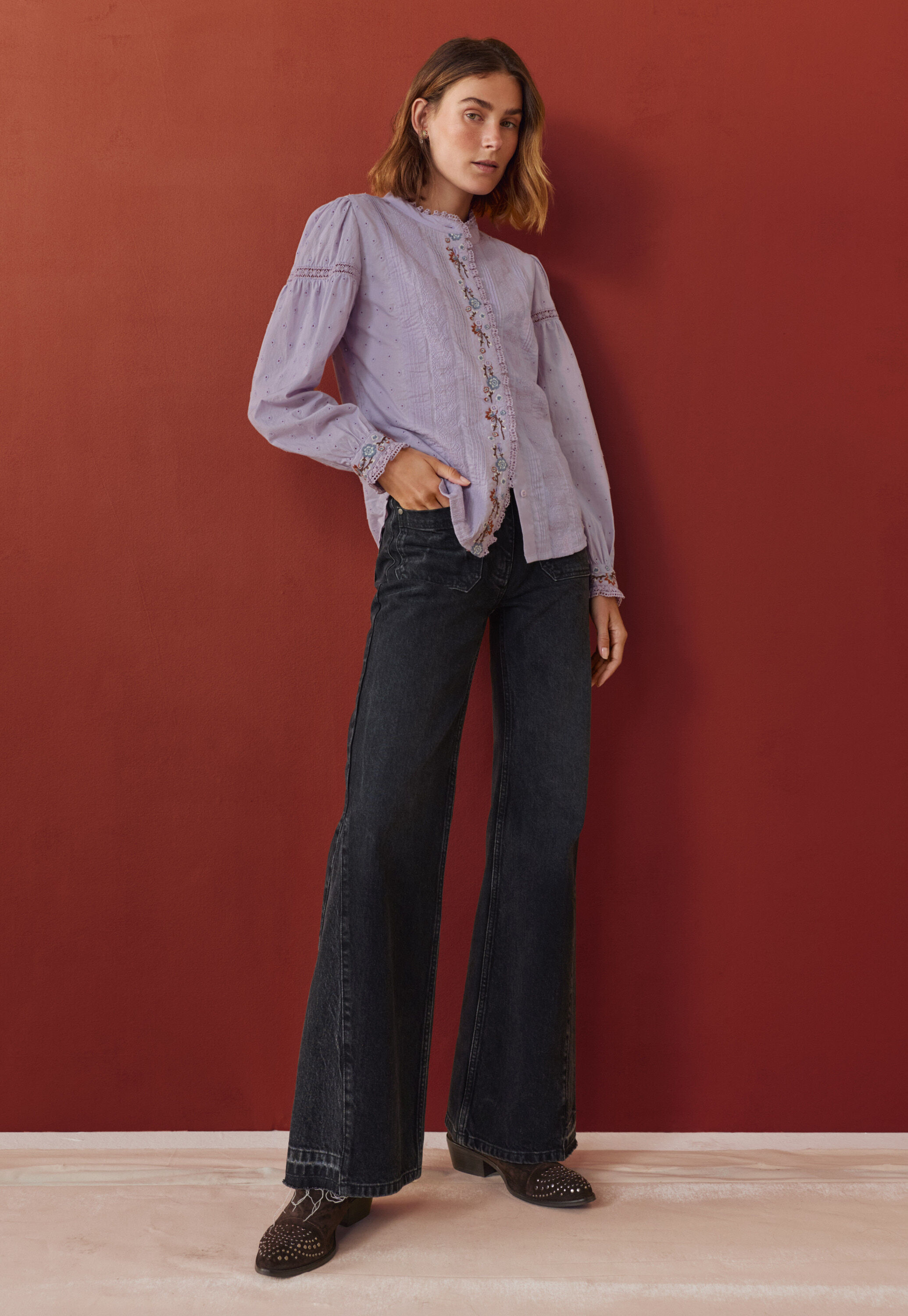 Bestickte Broderie-Bluse, Lavendel, large