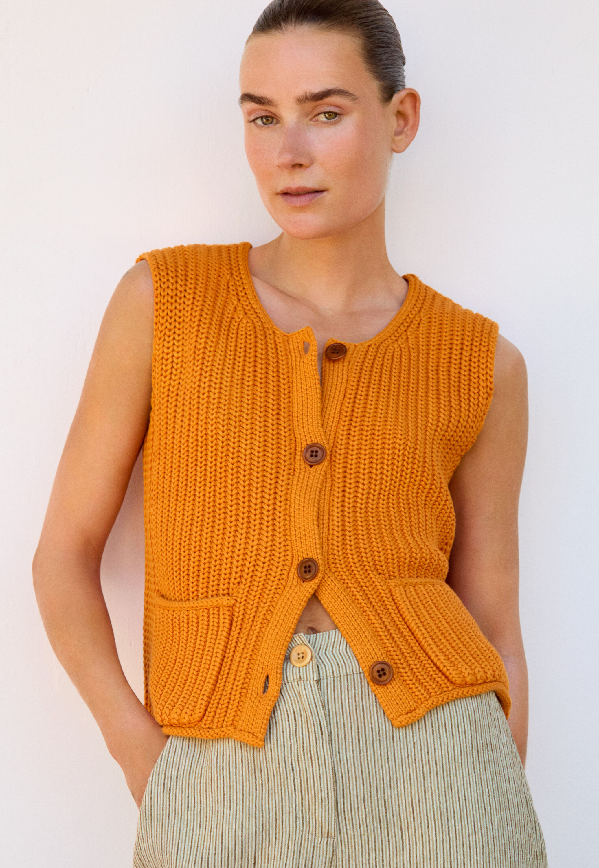 &Auml;rmelloser Cardigan, Safran, large