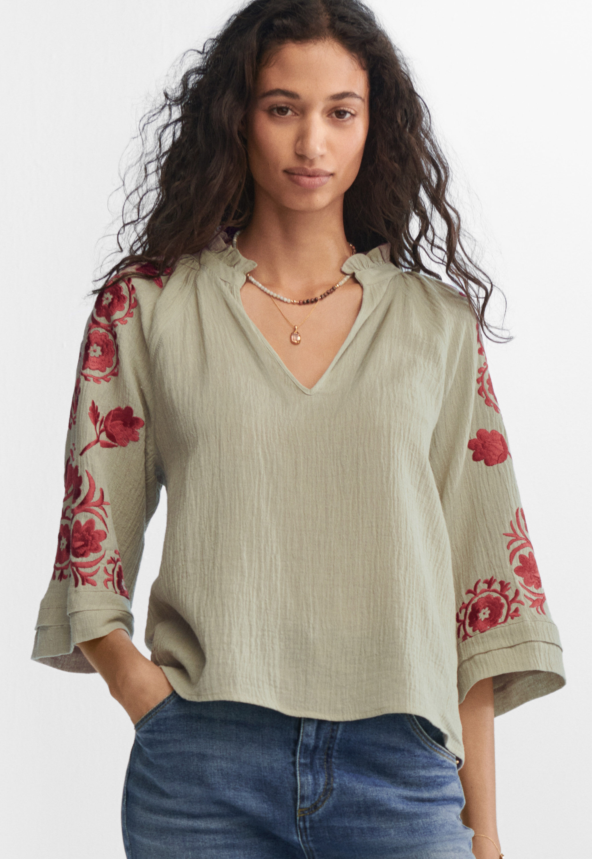 Bestickte Bluse