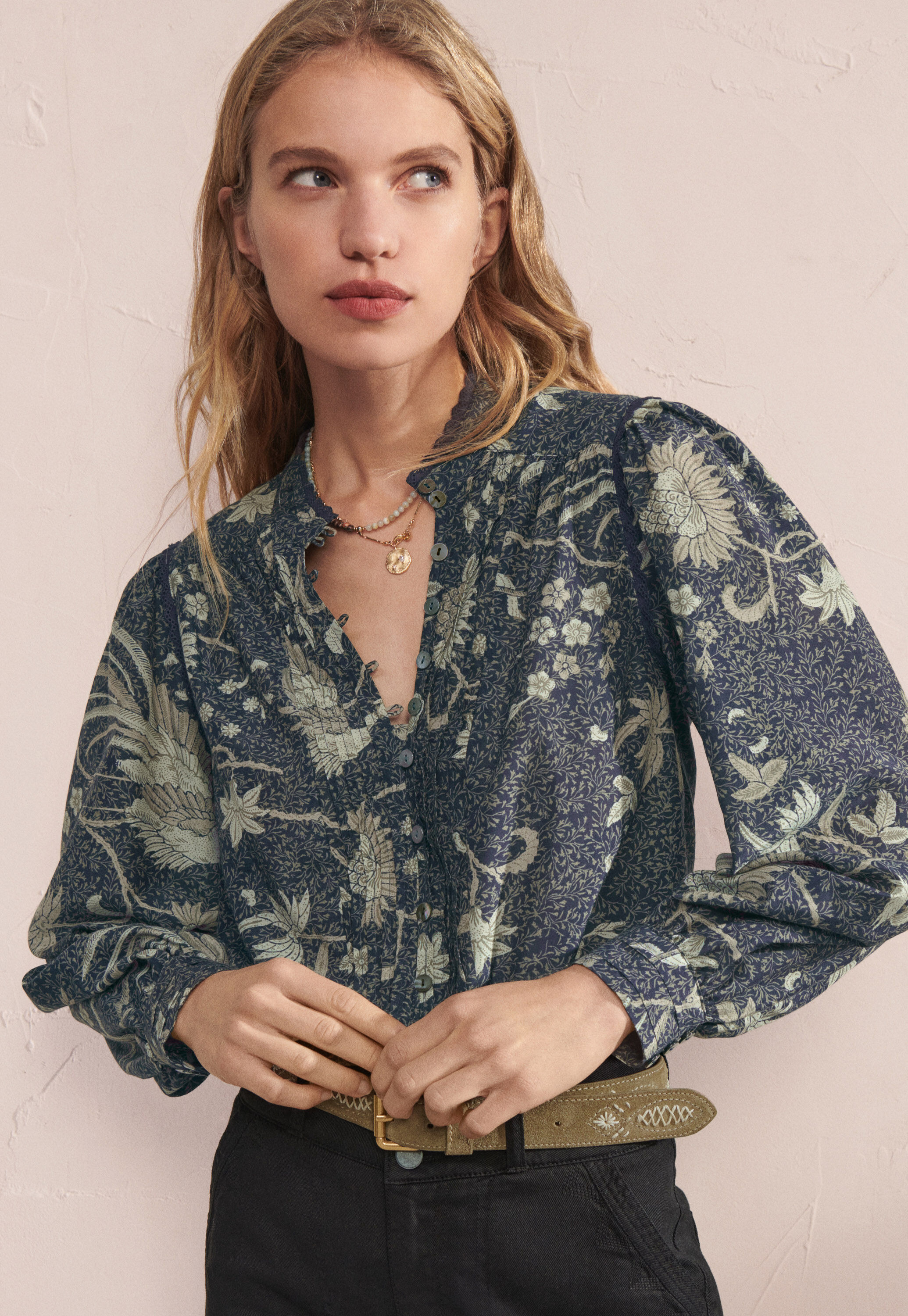 Bestickte Bluse