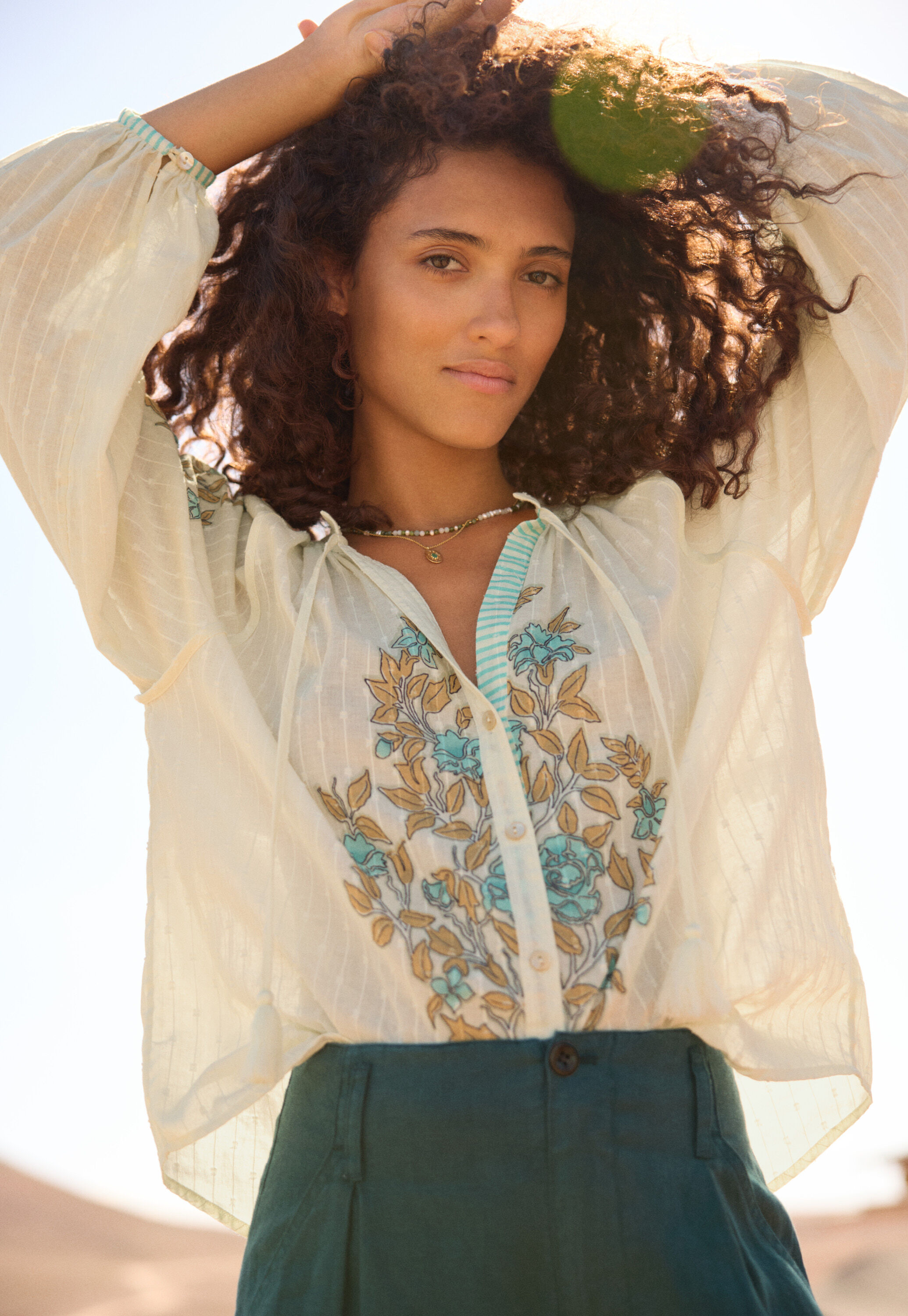 Bestickte Bluse