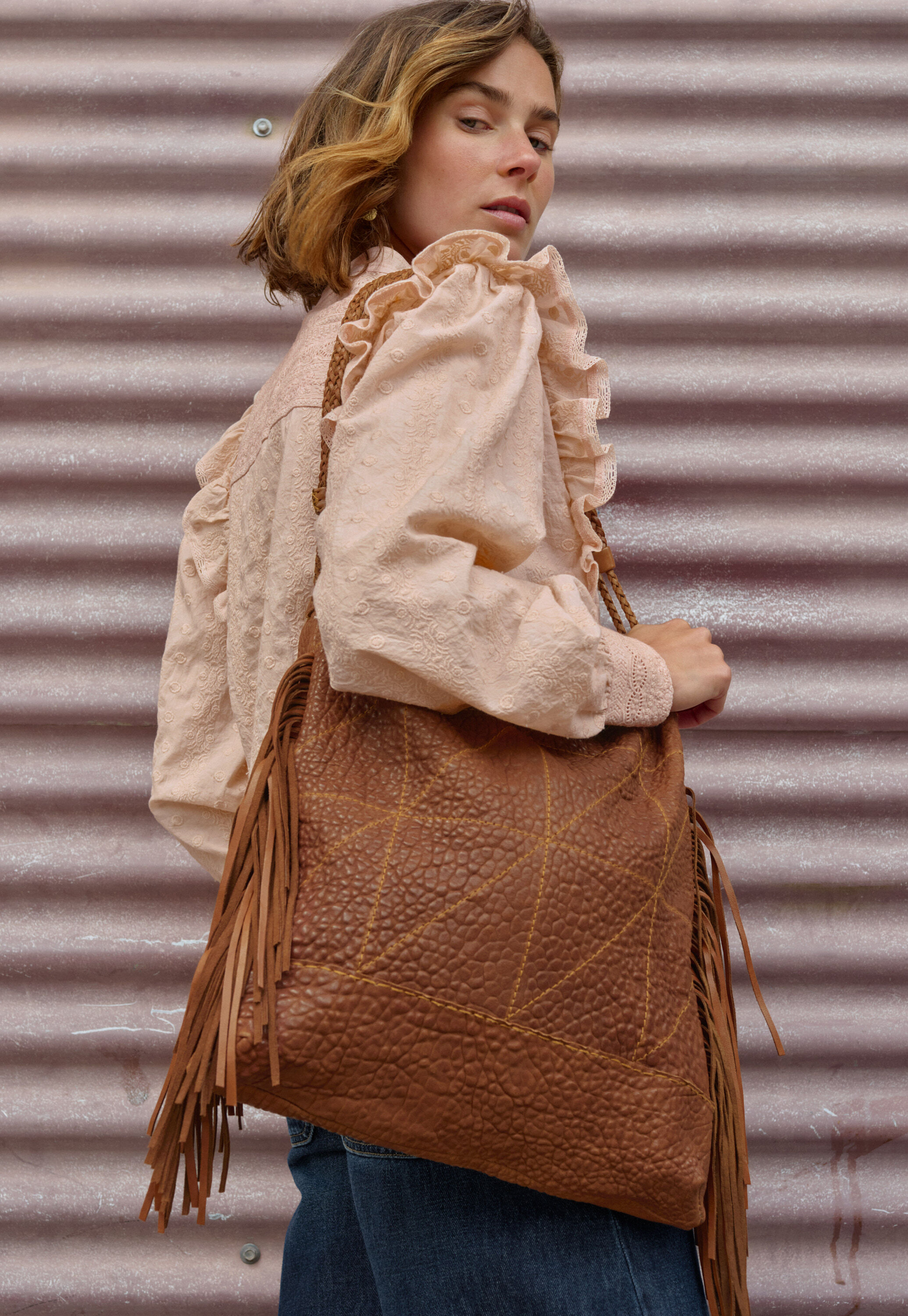 Gro&szlig;e Ledertasche mit Quaste