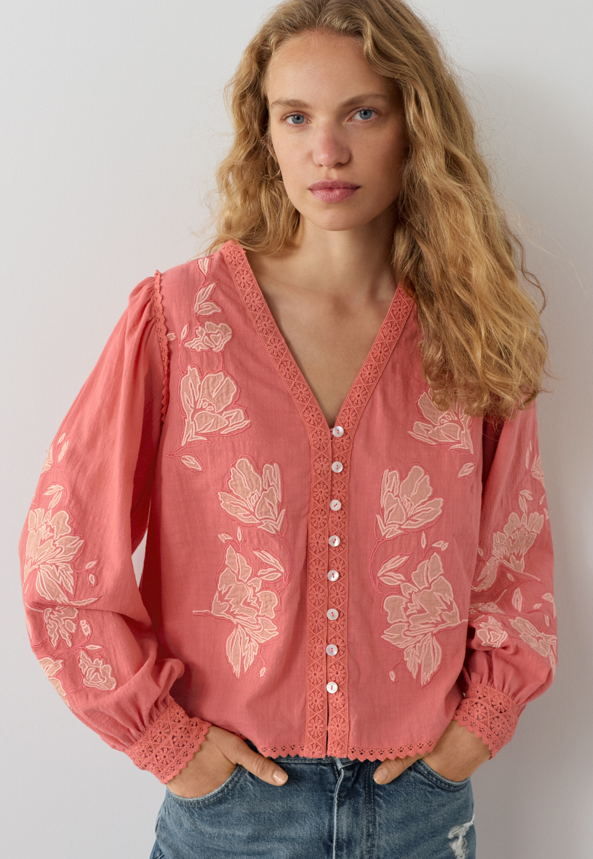 Bluse mit Applikationen