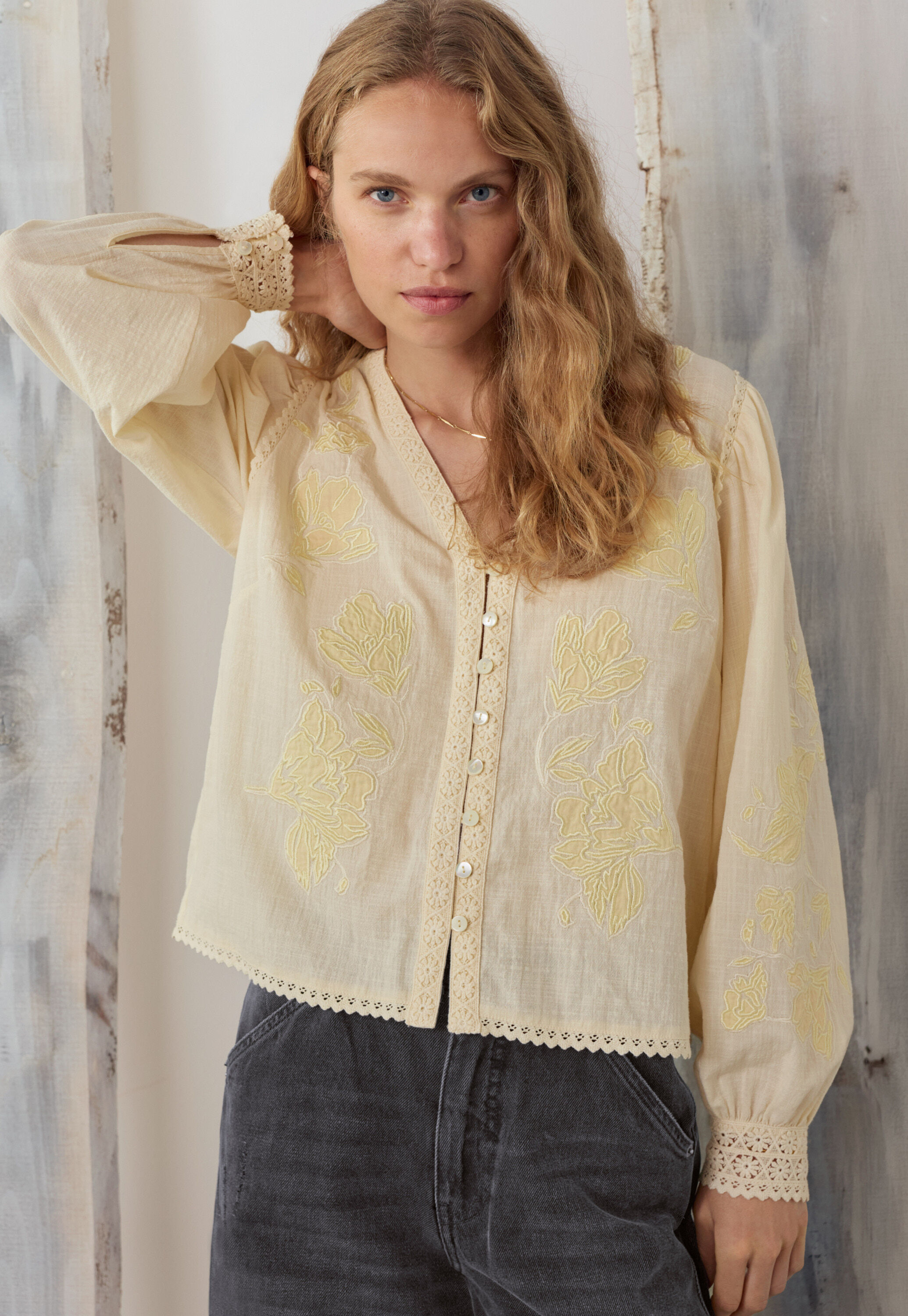 Bluse mit Applikationen