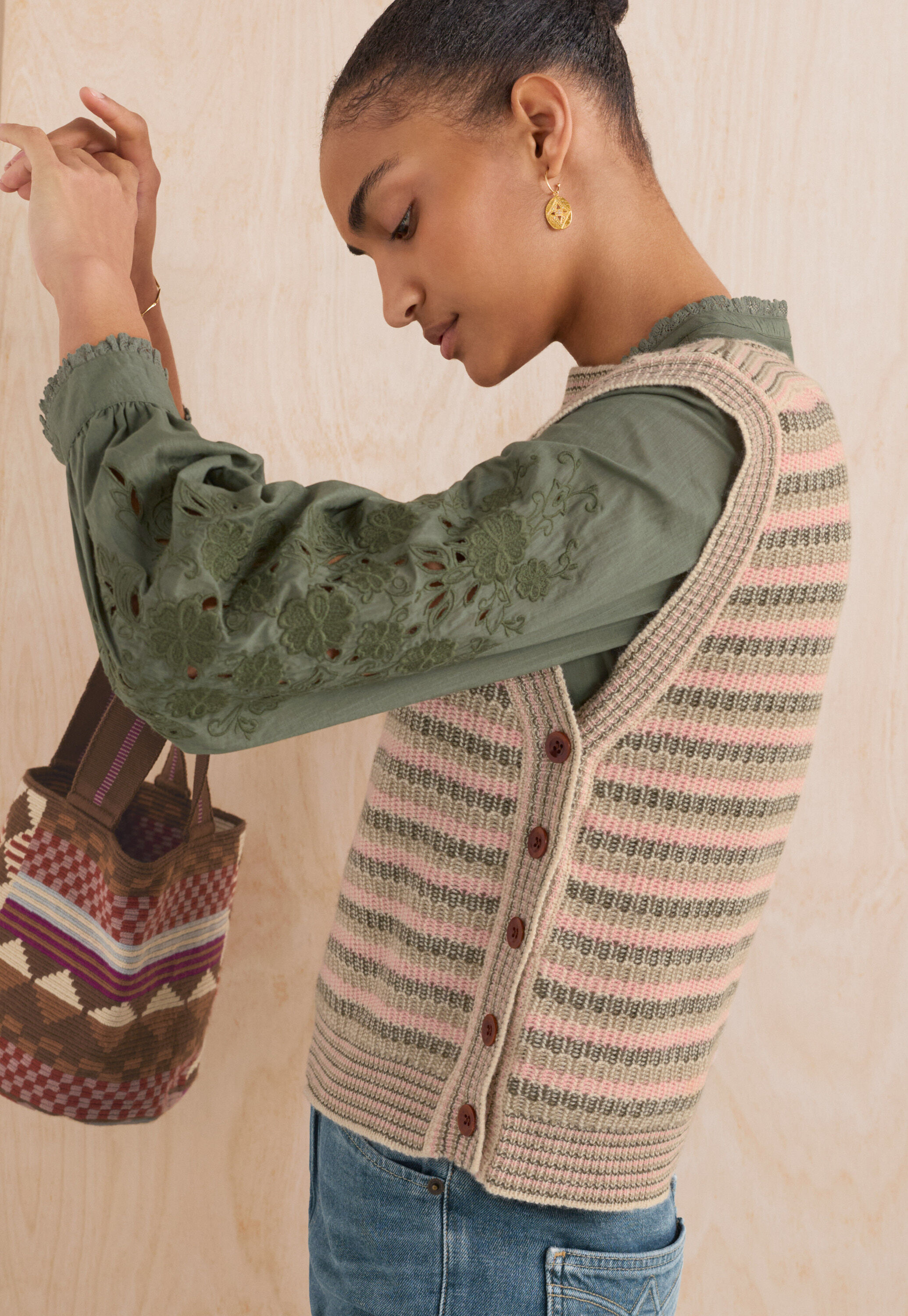 Bluse mit Spitze und Biesen