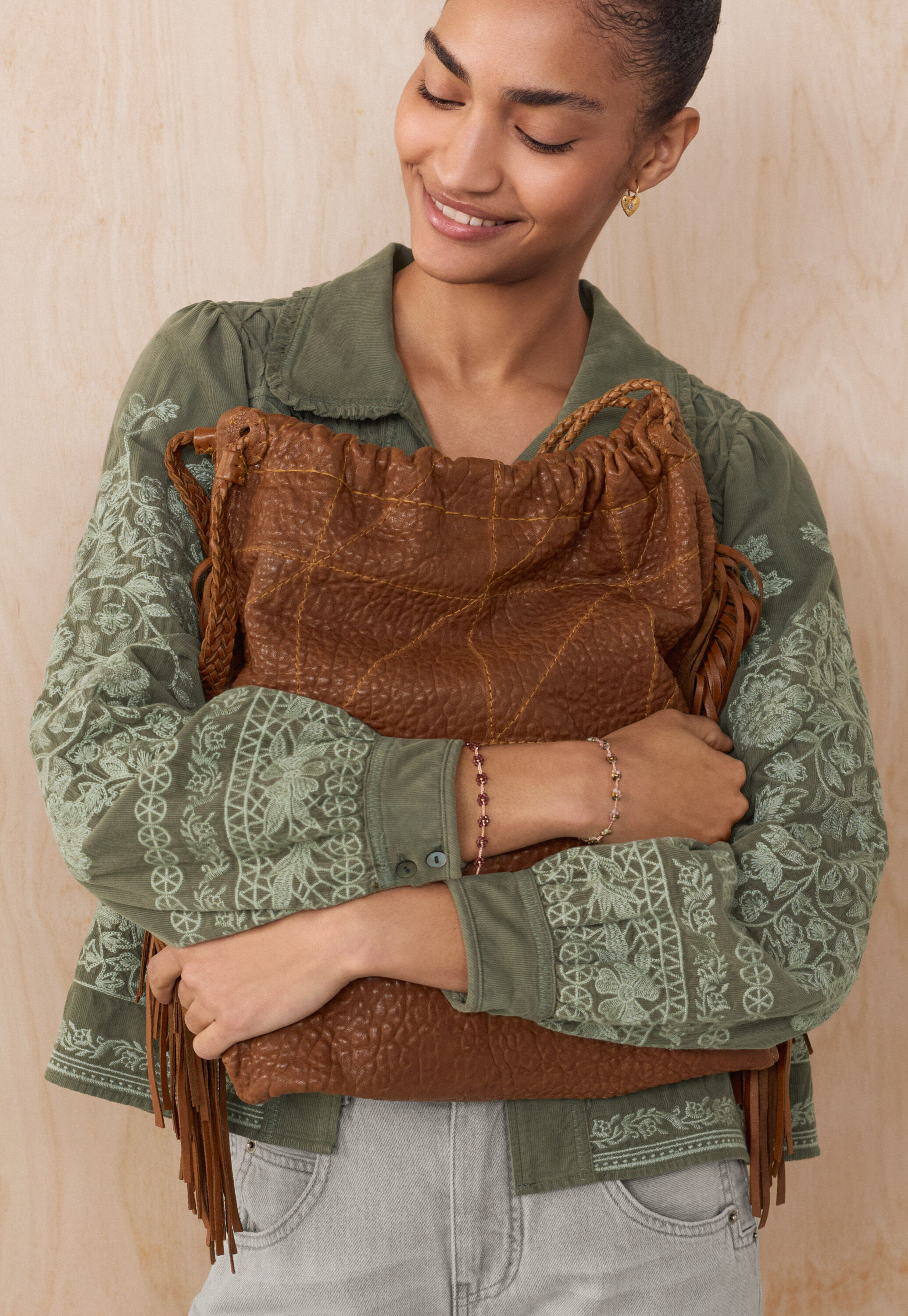 Bestickte Cordjacke