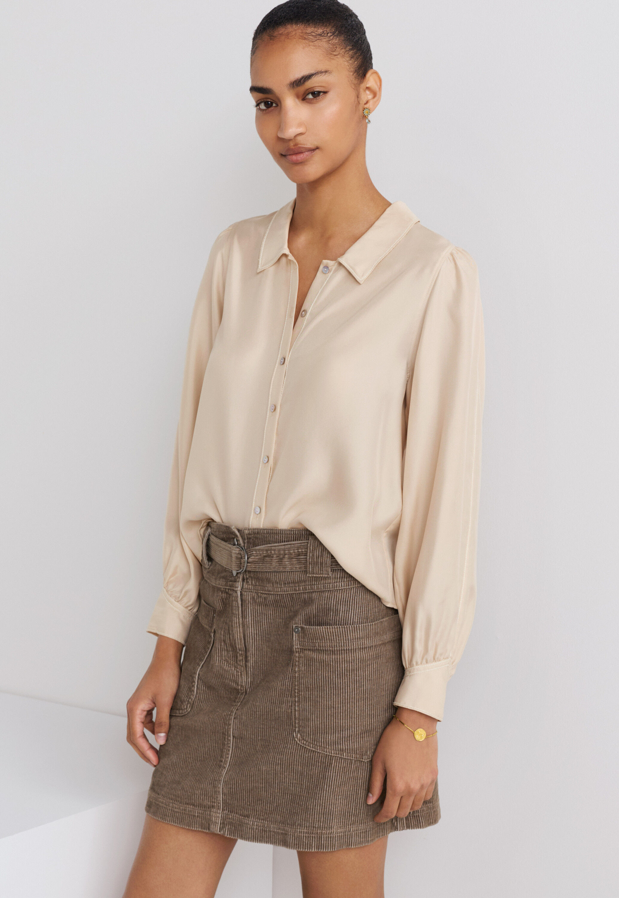 Bluse mit Ziern&auml;hten