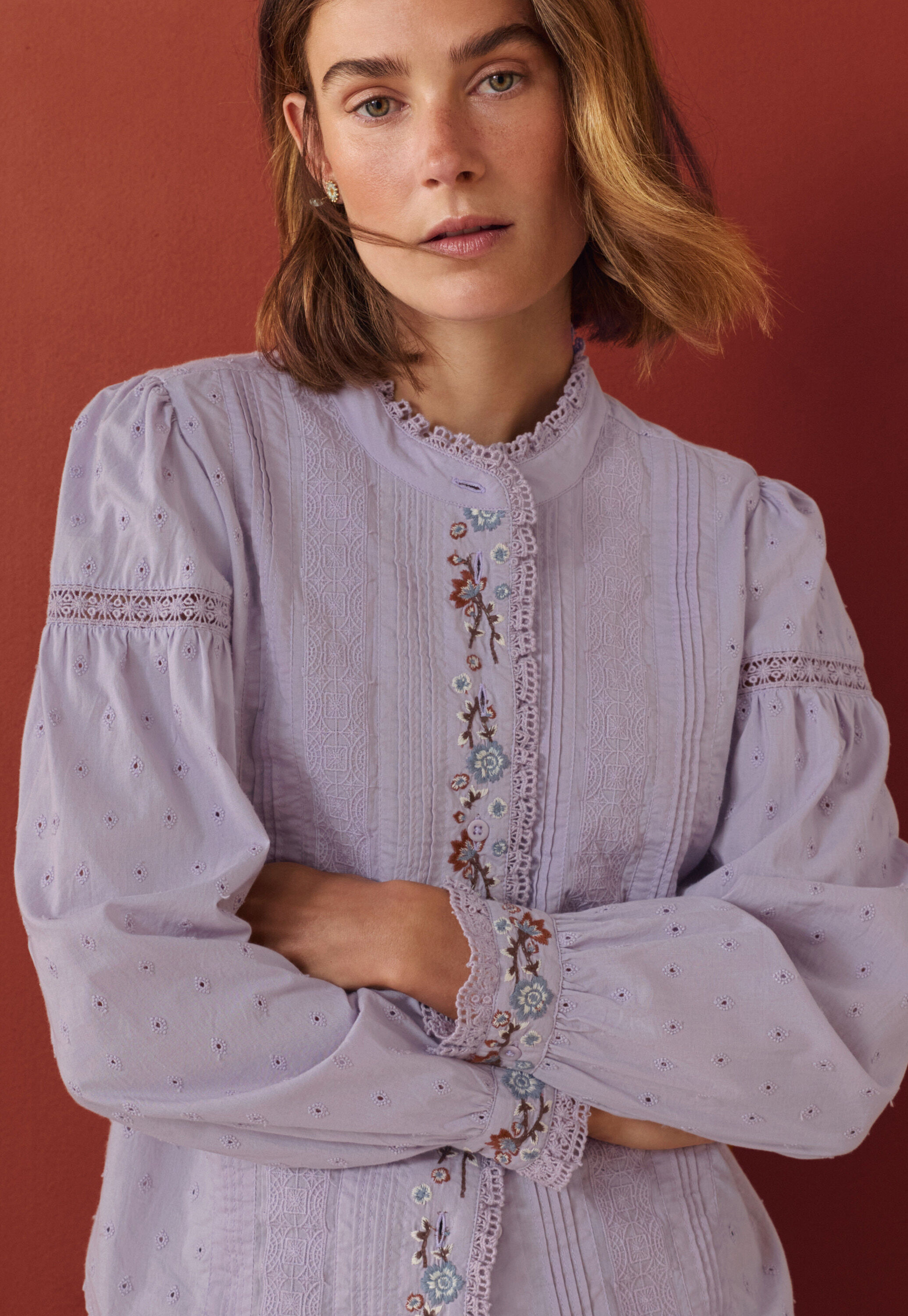 Bestickte Broderie-Bluse