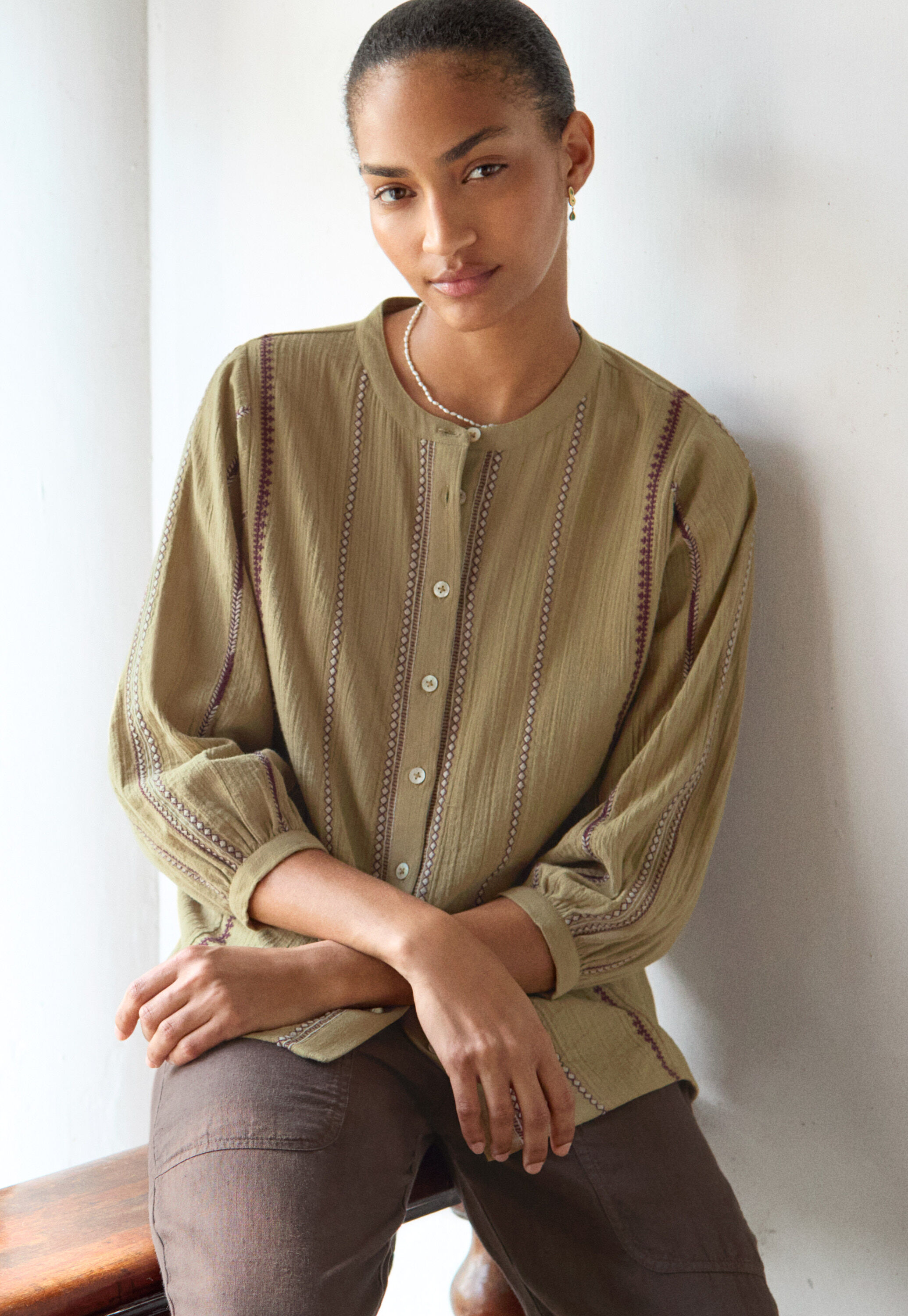 Locker sitzende Bluse