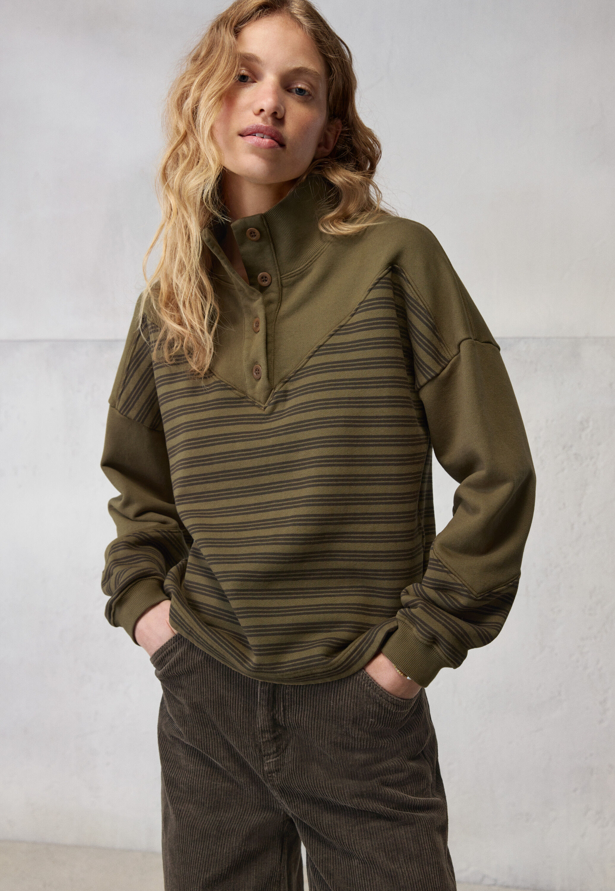 Sweatshirt mit Streifen
