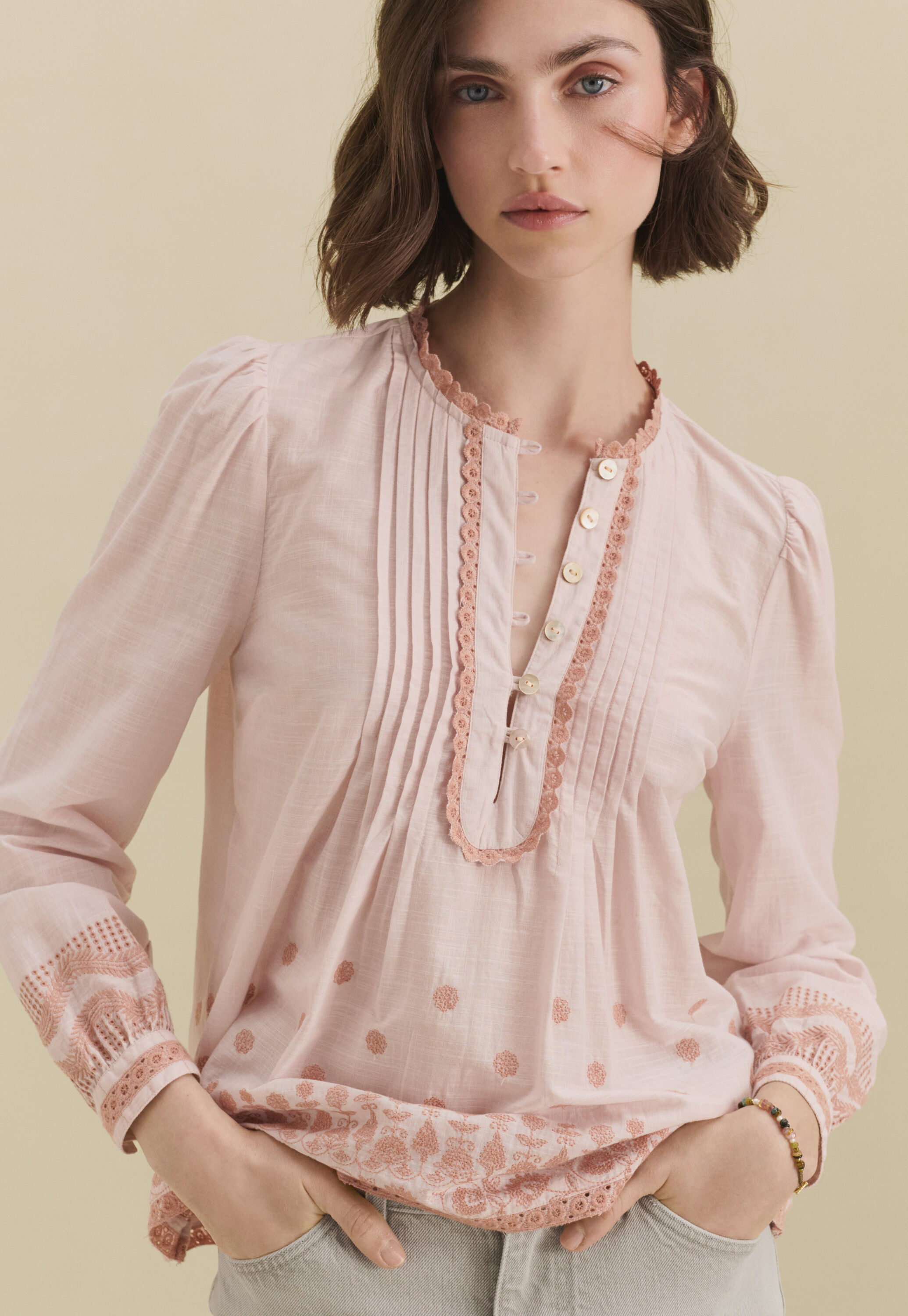 Bluse mit Biesen