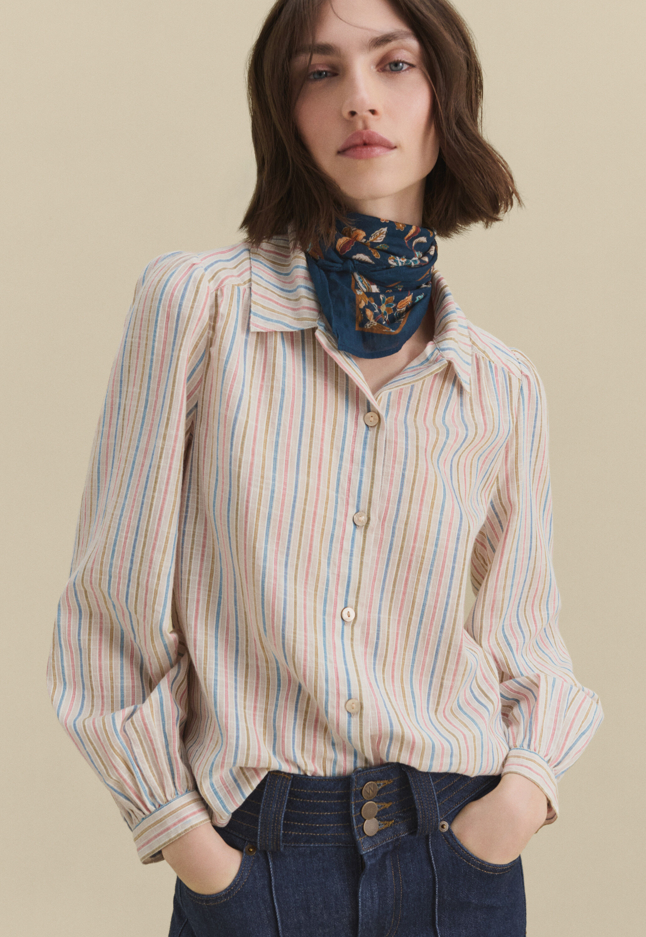 Bluse mit Biesen