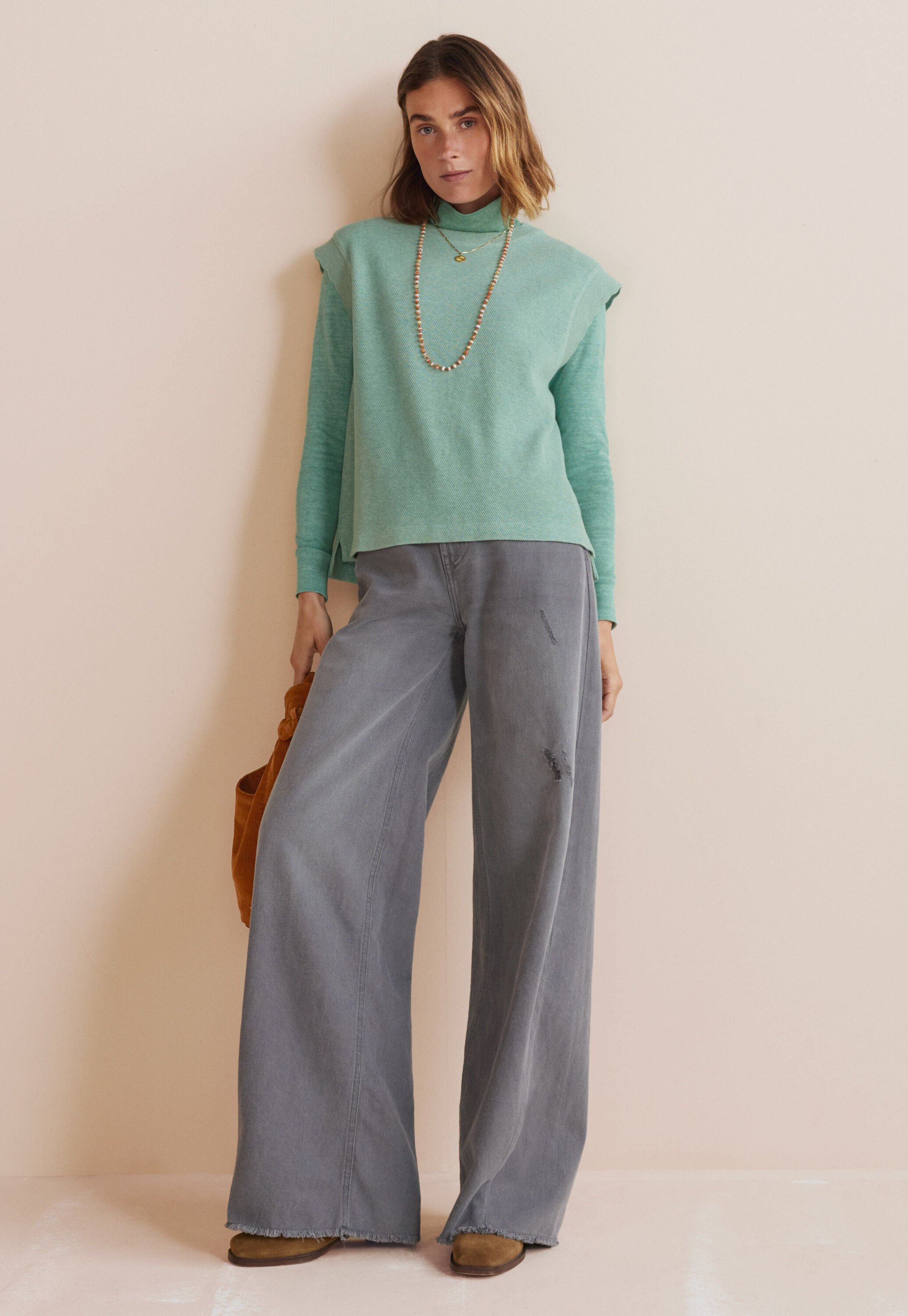 Mittelhoch taillierte Jeans mit weitem Bein