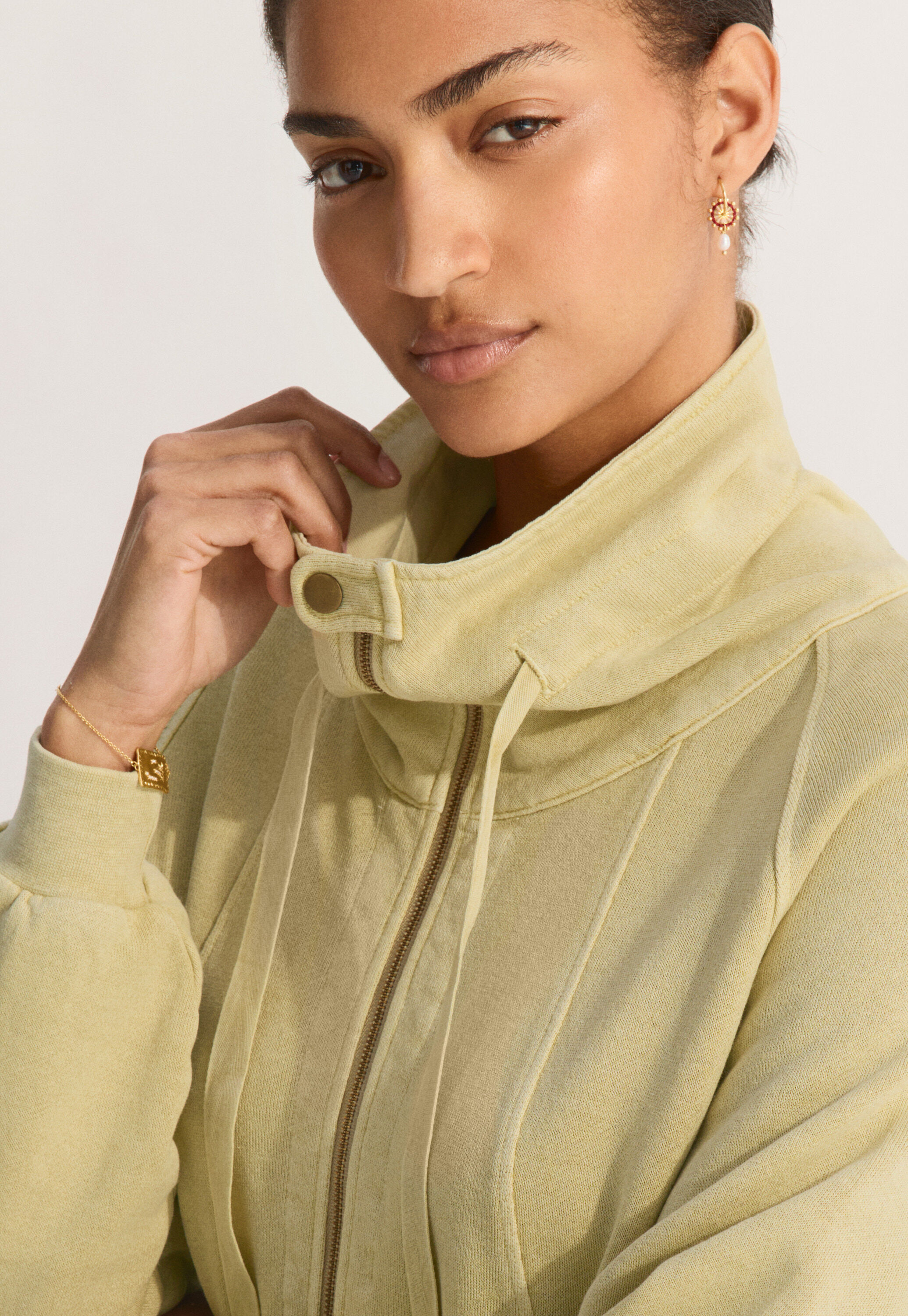 Sweatshirt mit Trichterkragen