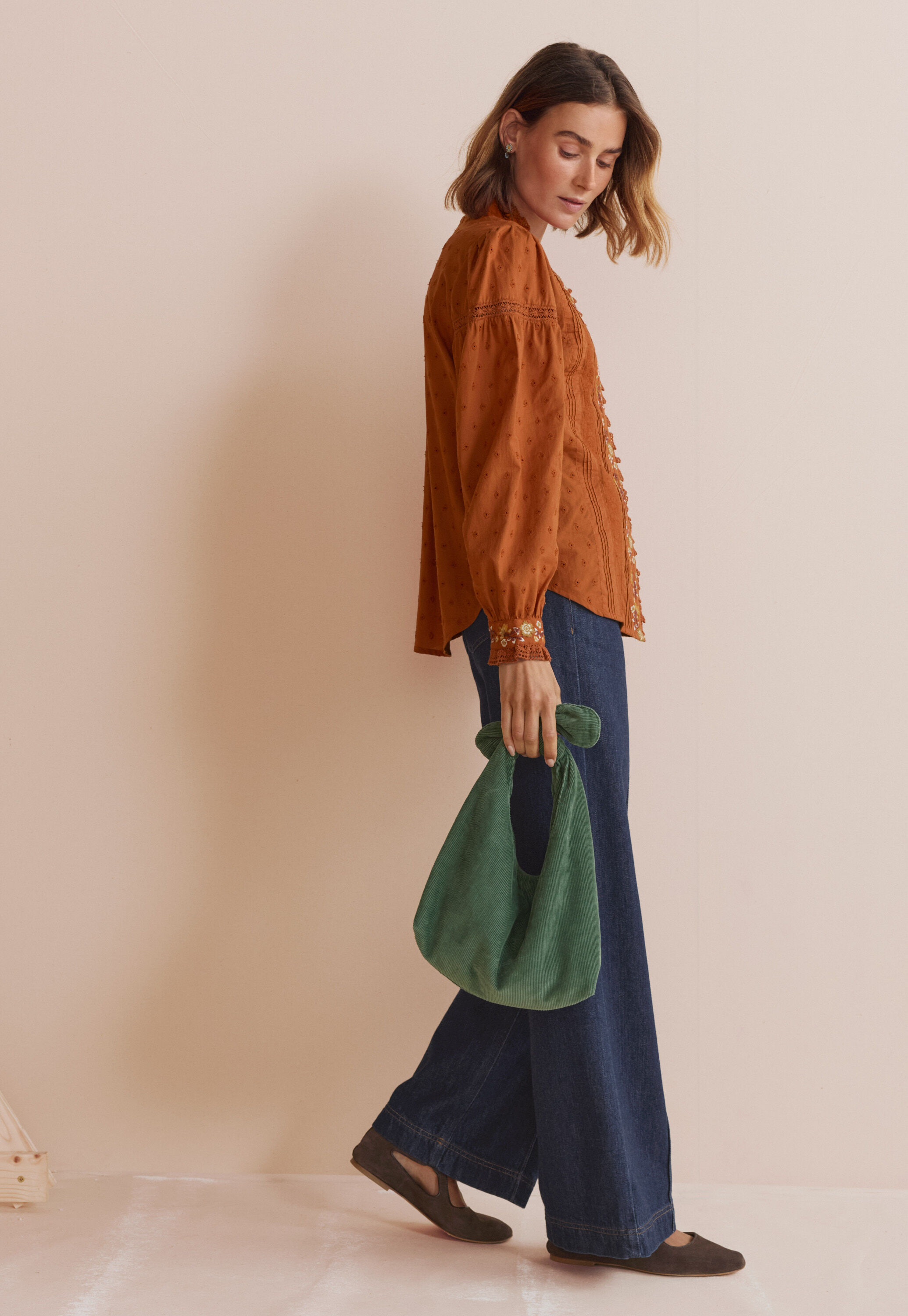 Tasche mit Knotengriff
