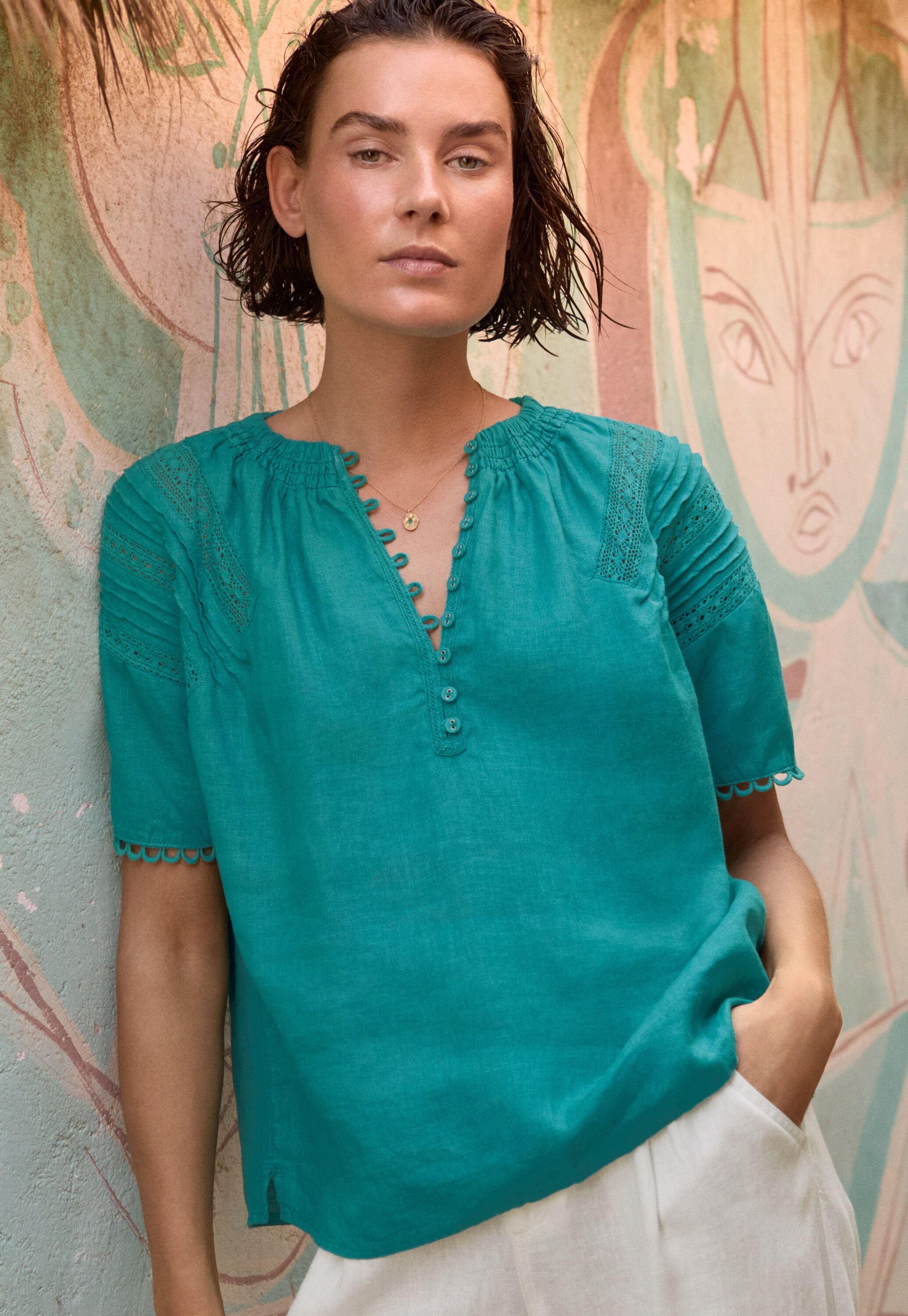 Bluse mit Spitzendetail
