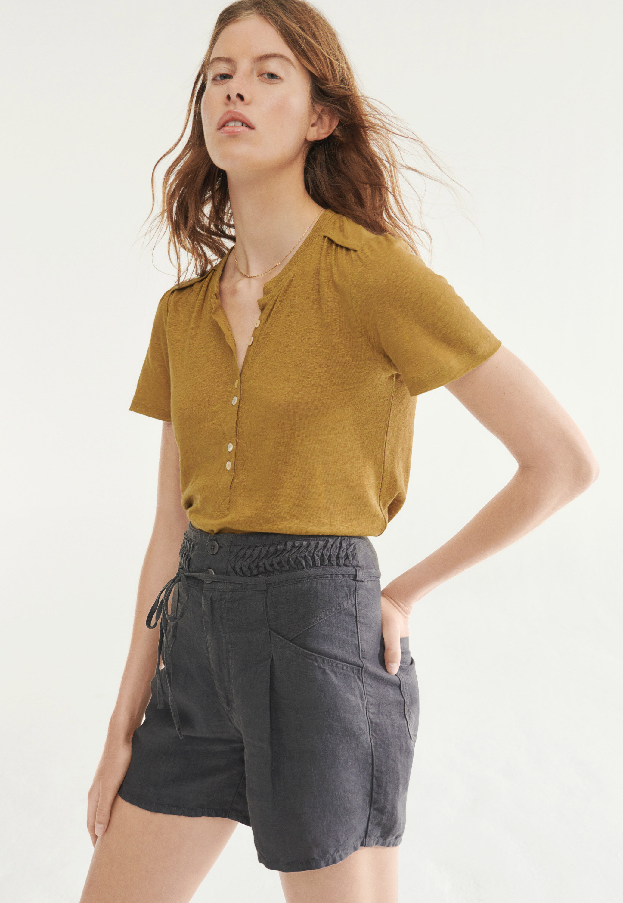 Hoch taillierte Shorts