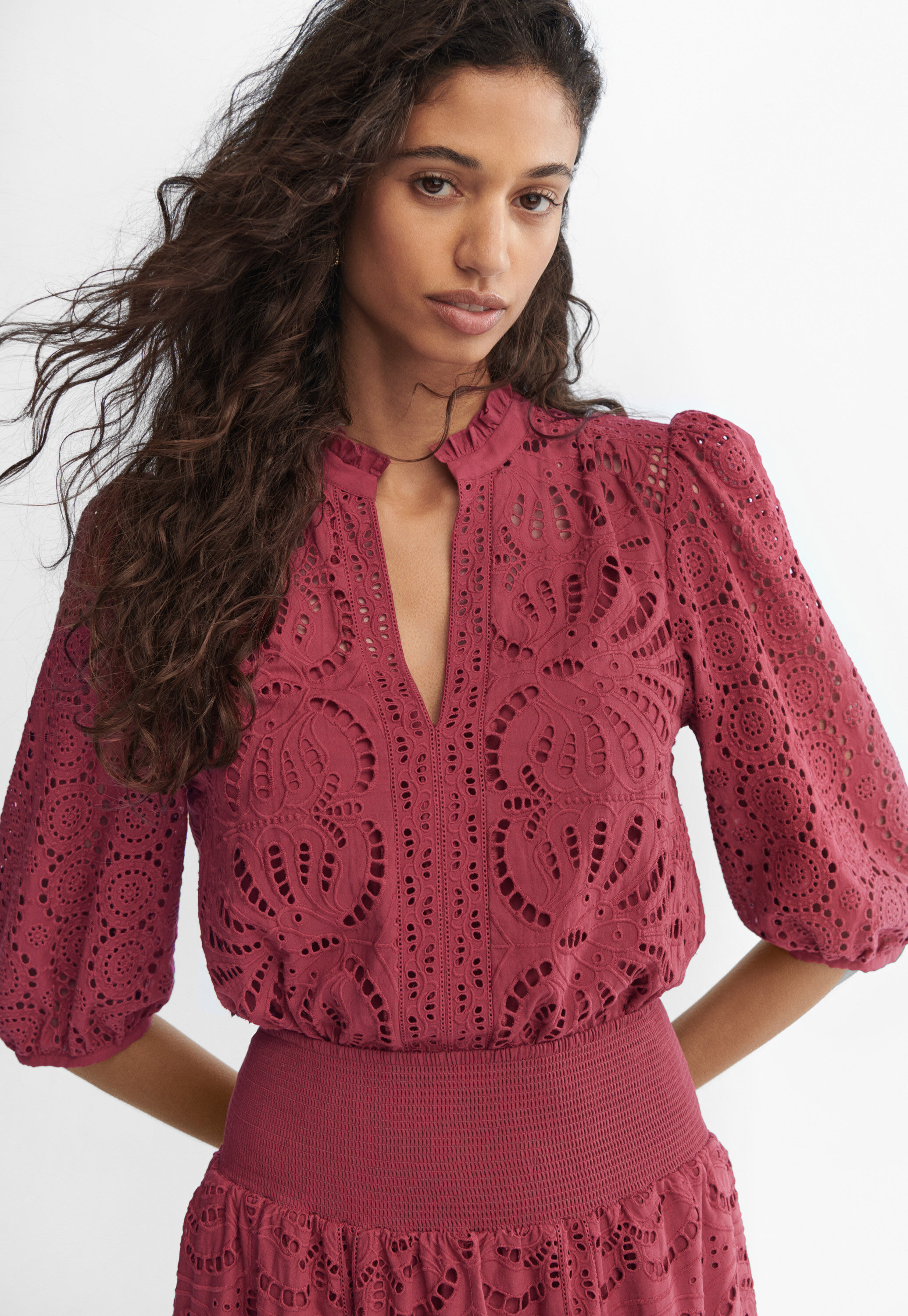 Broderie-Anglaise-Bluse