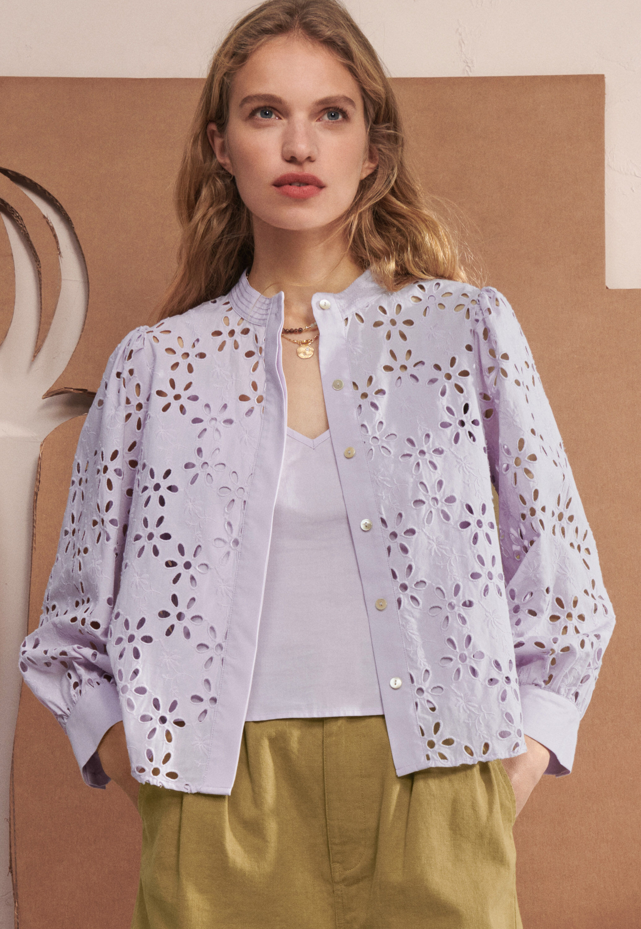 Cutwork-Bluse