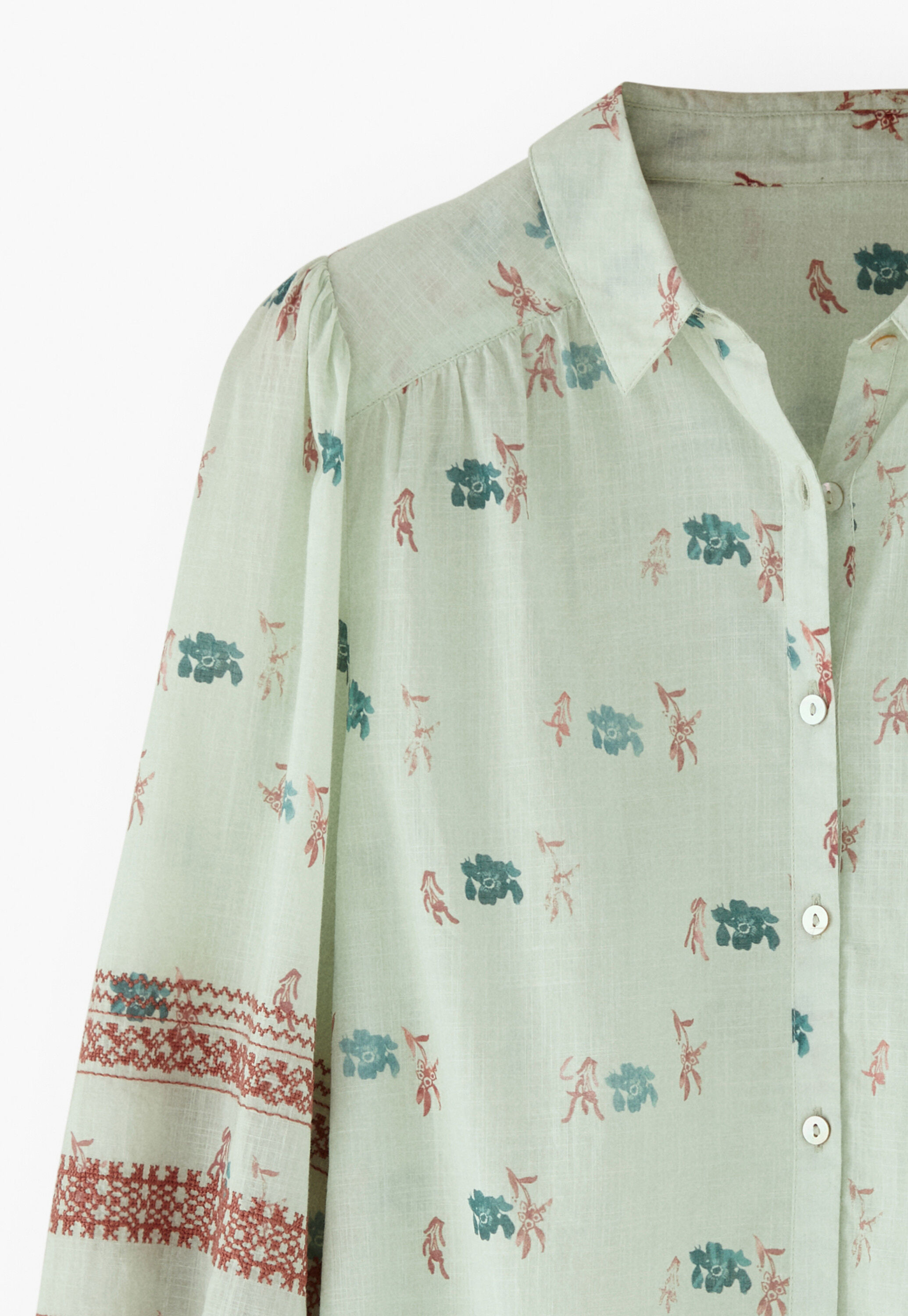 Bestickte Bluse mit Print