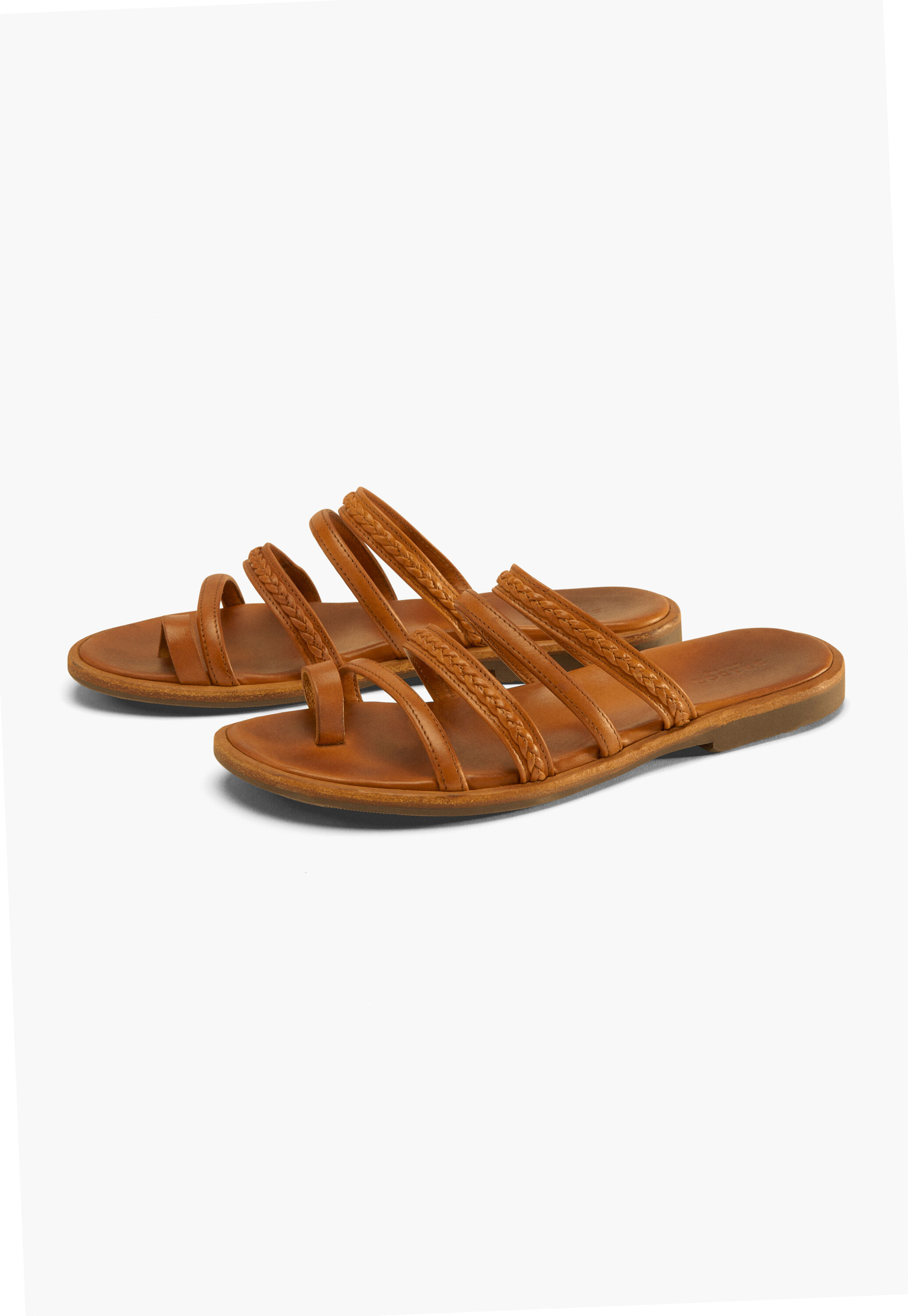 Geflochtene Sandalen