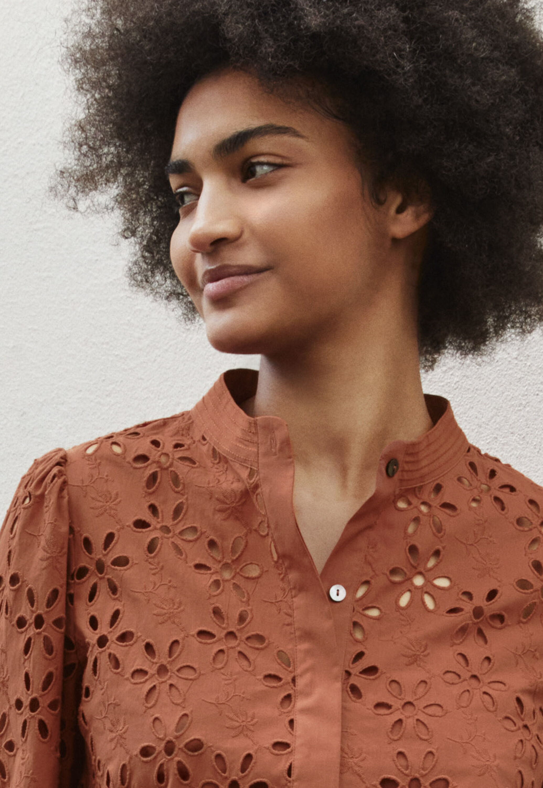 Cutwork-Bluse