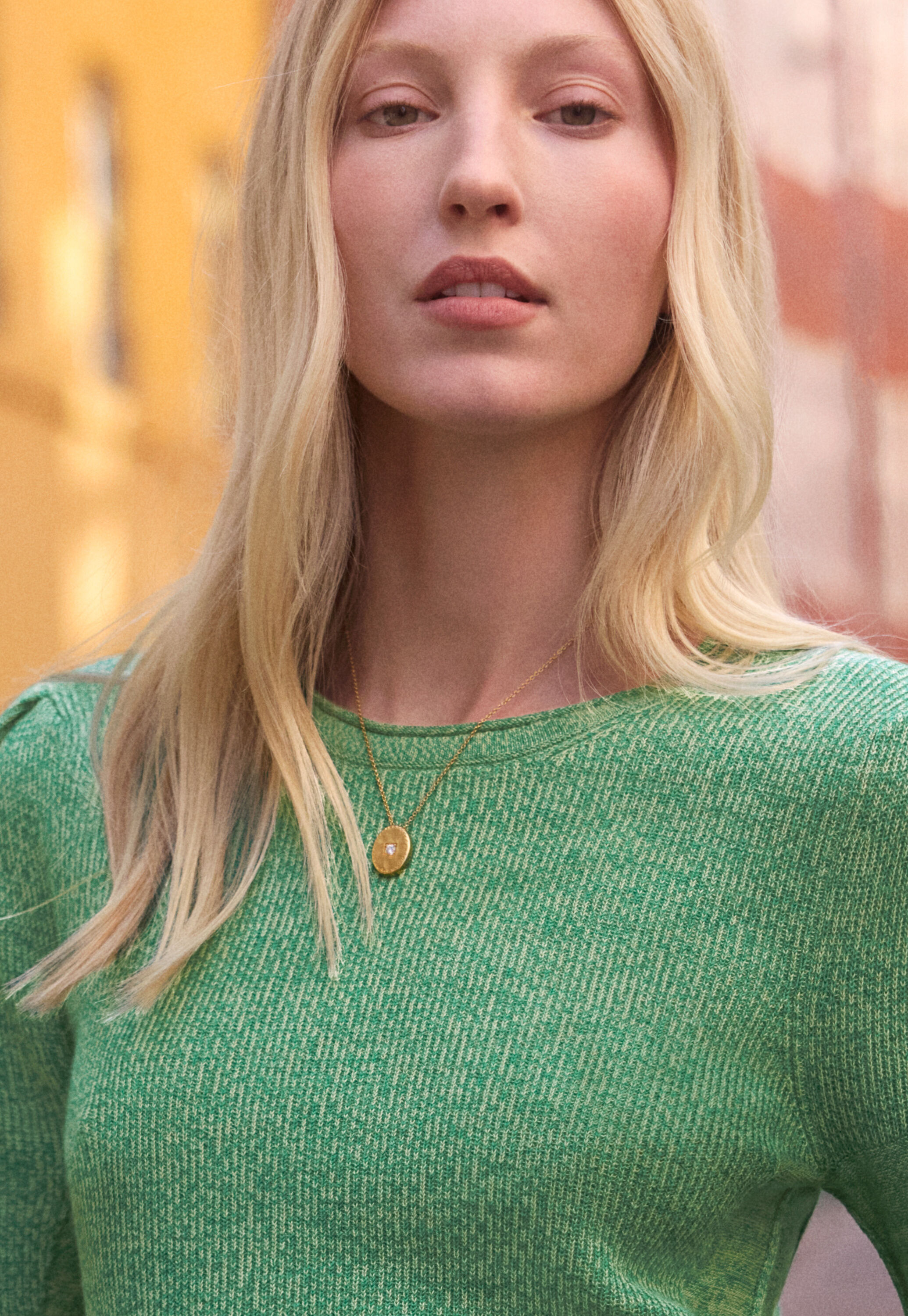 Gesprenkelter Pullover