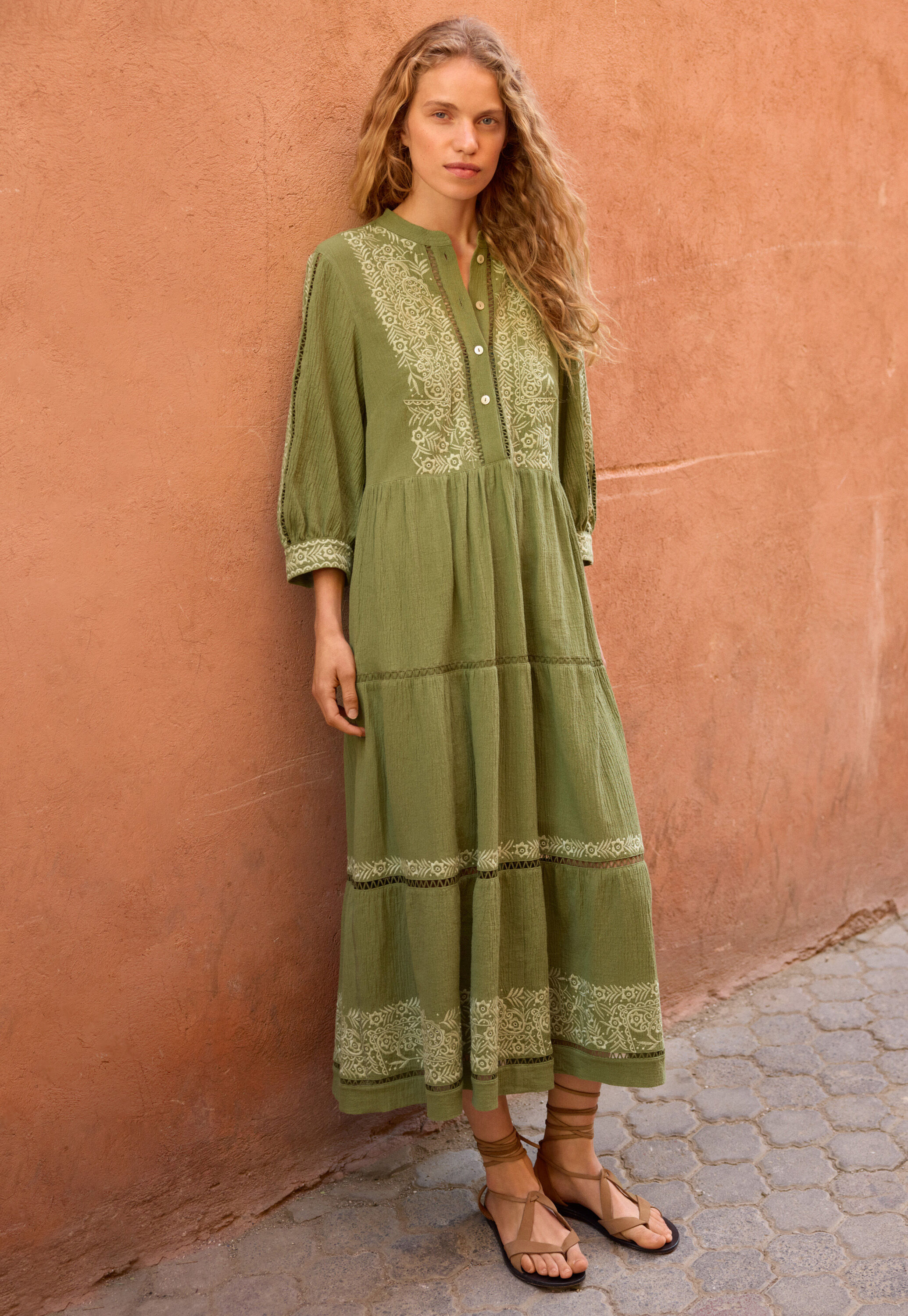 Besticktes Kleid