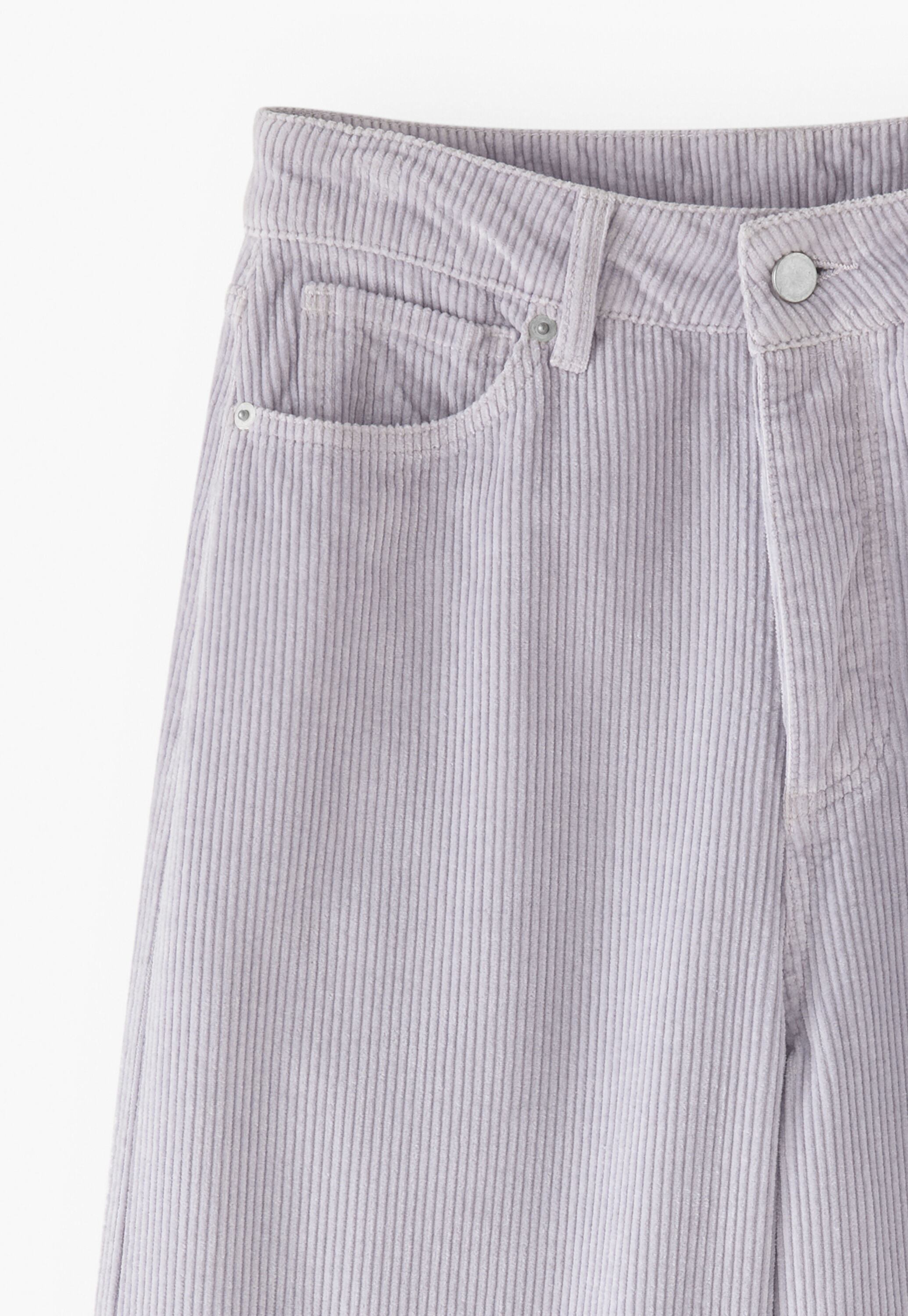 K&uuml;rzer geschnittene Hose mit weitem Bein