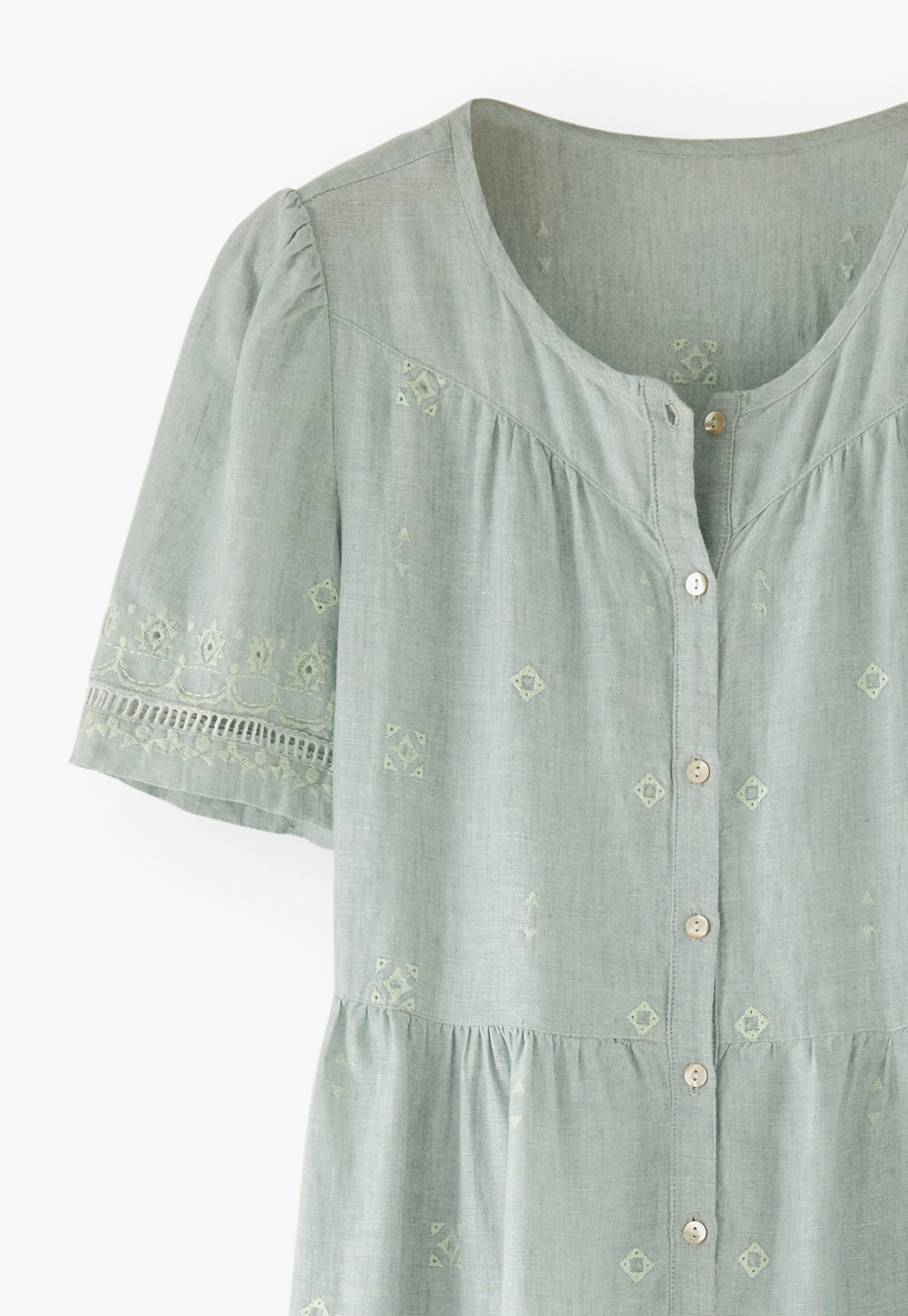 Besticktes Kleid