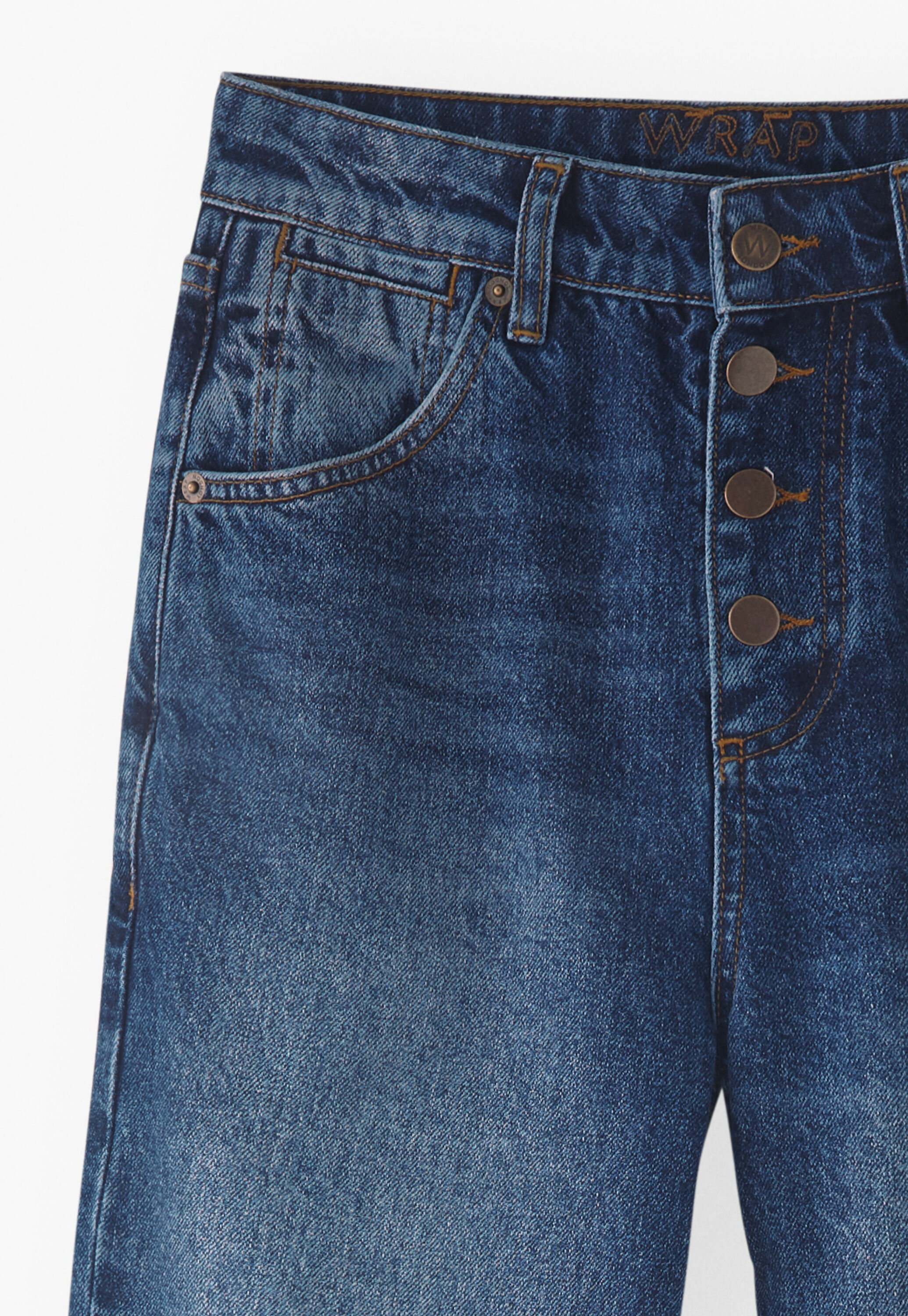 Jeans mit ausgelassenem Saum