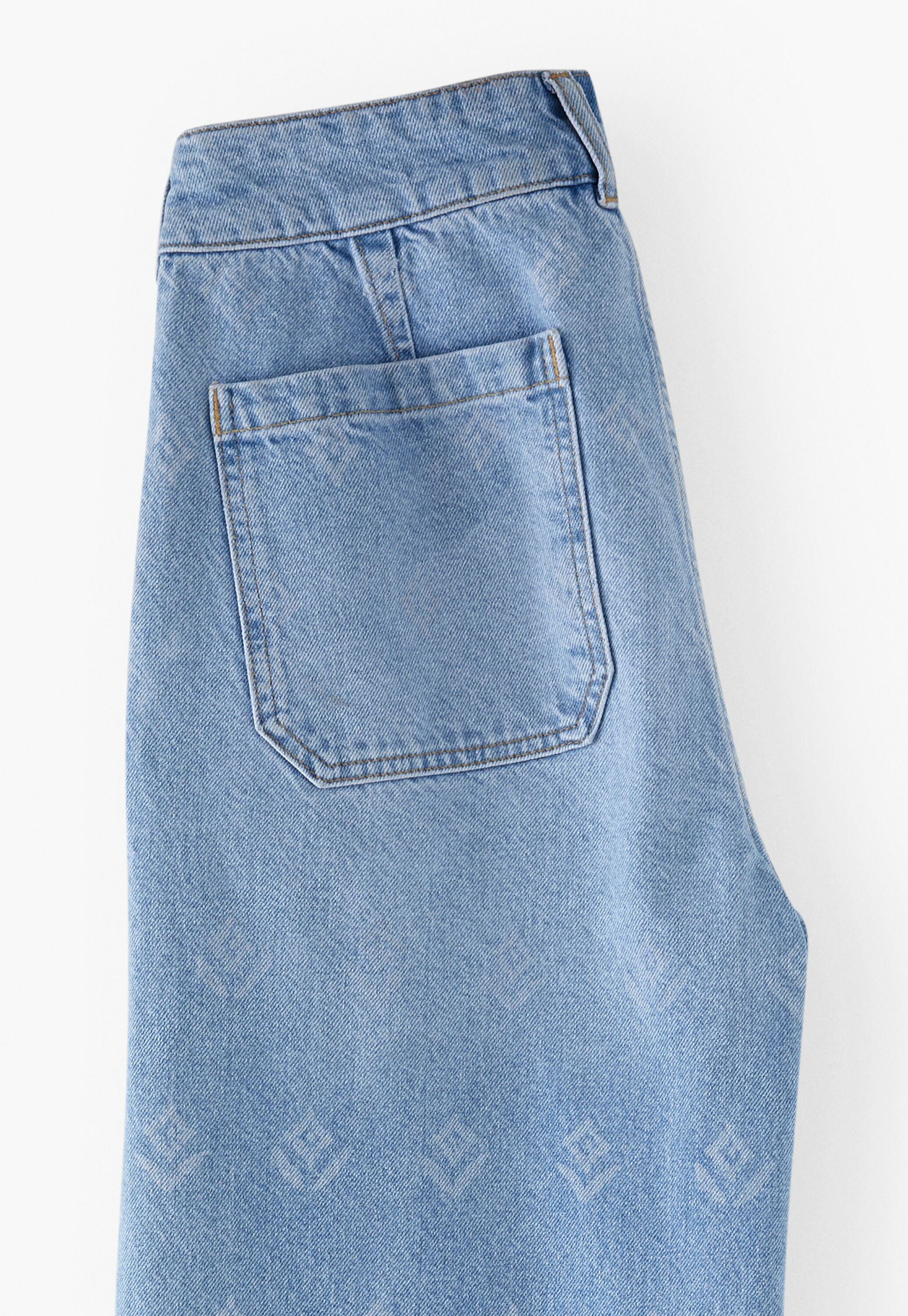 Gelaserte Jeans mit weitem Bein
