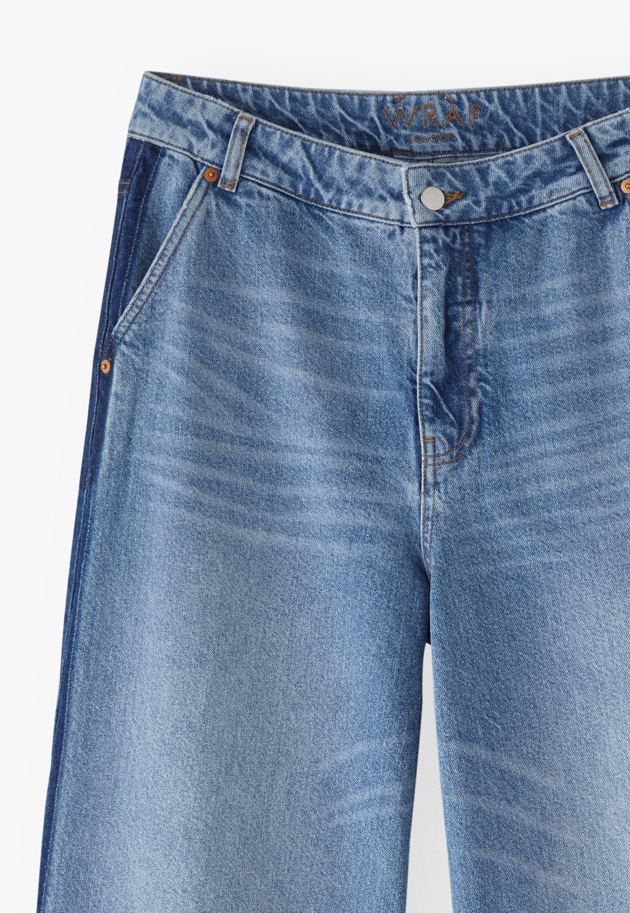 Jeans mit weitem Bein und Nahtstreifen