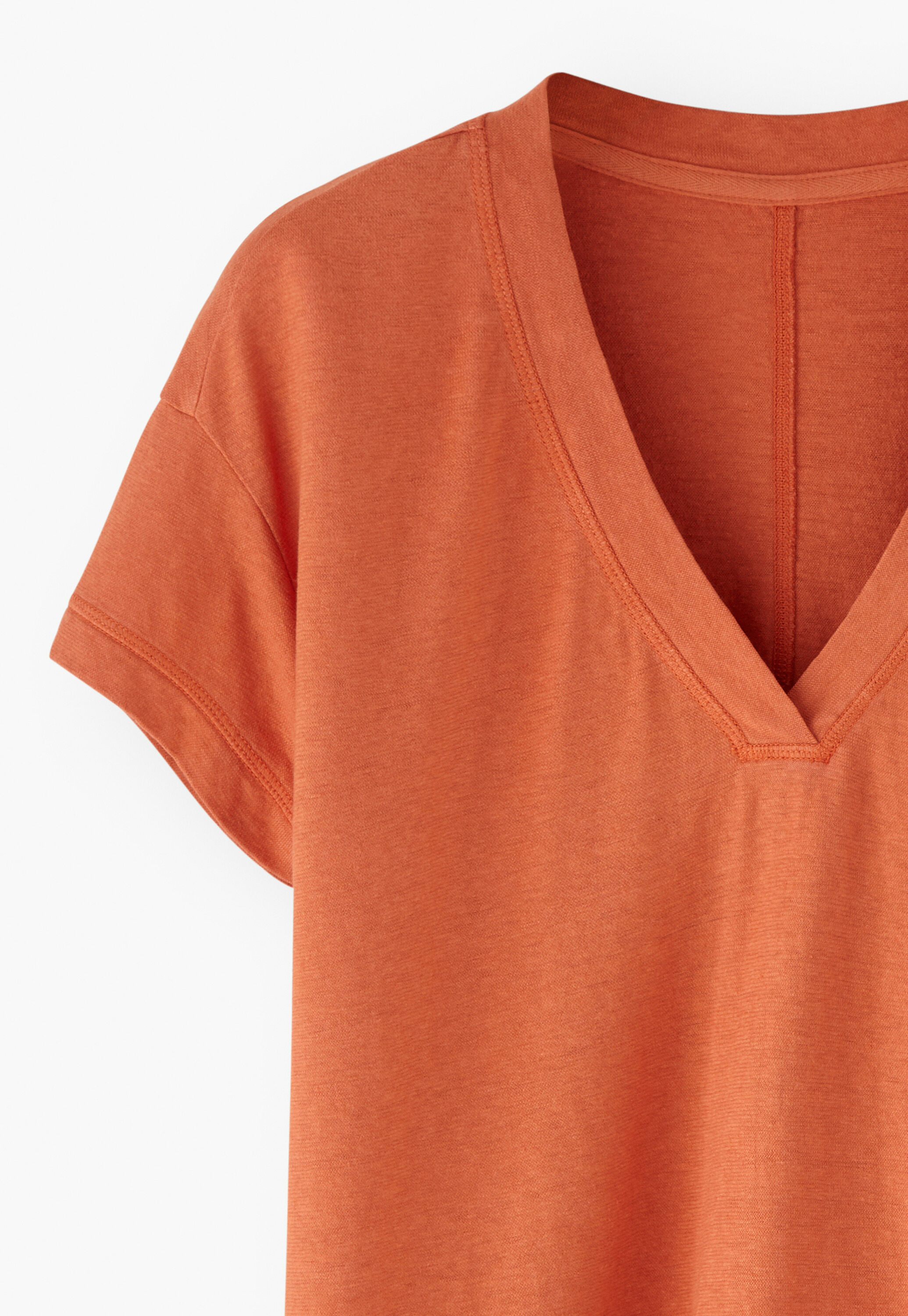 T-Shirt mit V-Ausschnitt