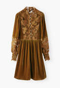 Velvet dress, Golden honey, webstill