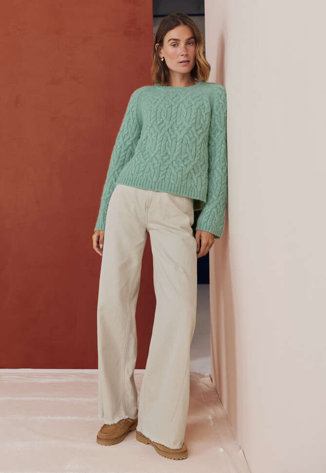 Mittelhoch taillierte Jeans mit weitem Bein, Pergament, completeTheLook