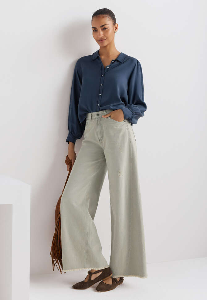 Mittelhoch taillierte Jeans mit weitem Bein, Blasses Grau, completeTheLook