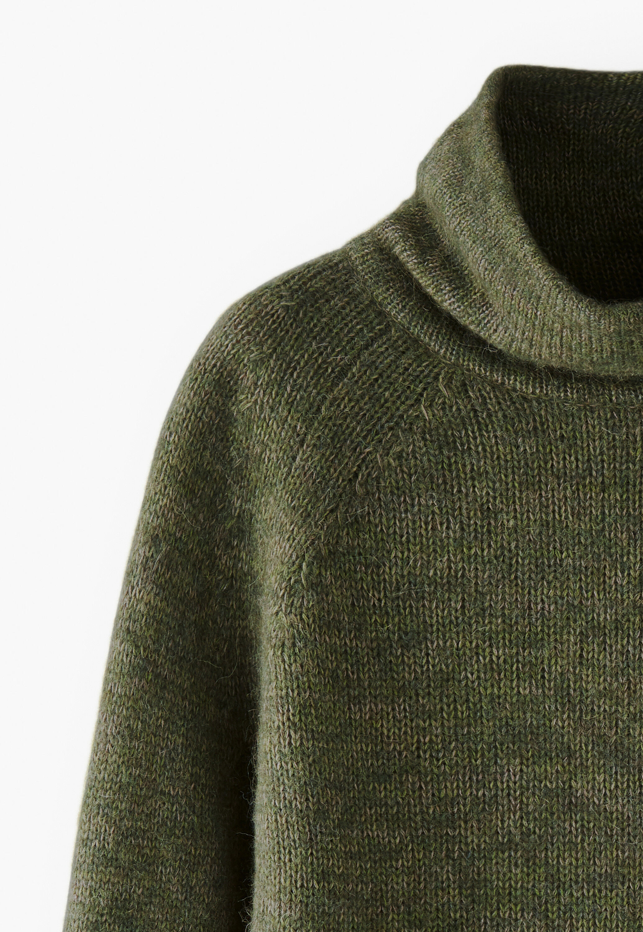 High-neck raglan sweater